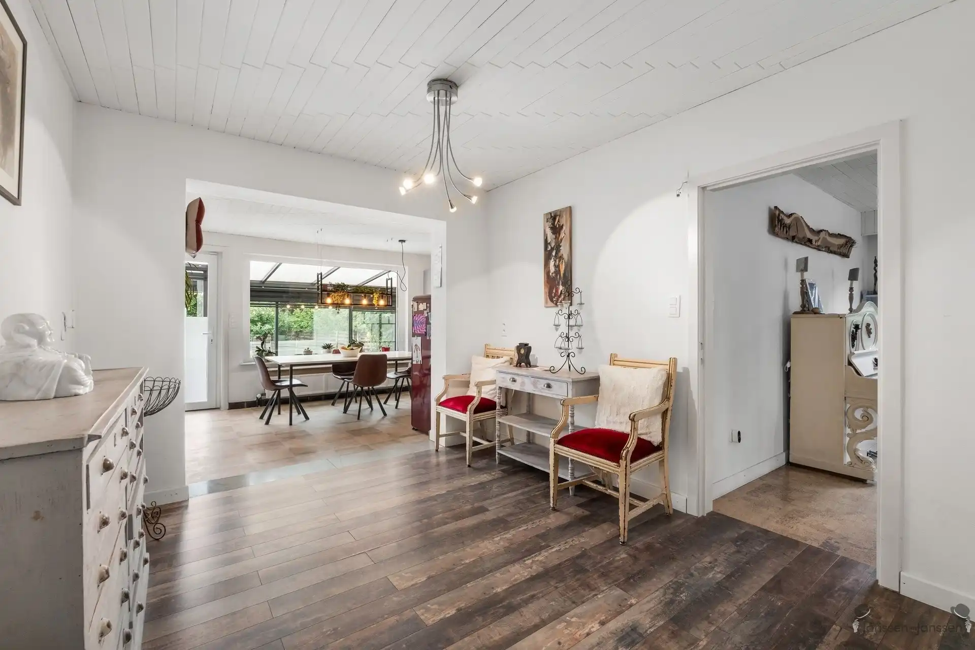 RUIME EN ENERGIEZUINIGE WONING MET 6 SLAAPKAMERS, KANGOEROE WONEN OF VRIJ BEROEP MOGELIJKHEDEN OP TOPLOCATIE TE ZONHOVEN foto 13