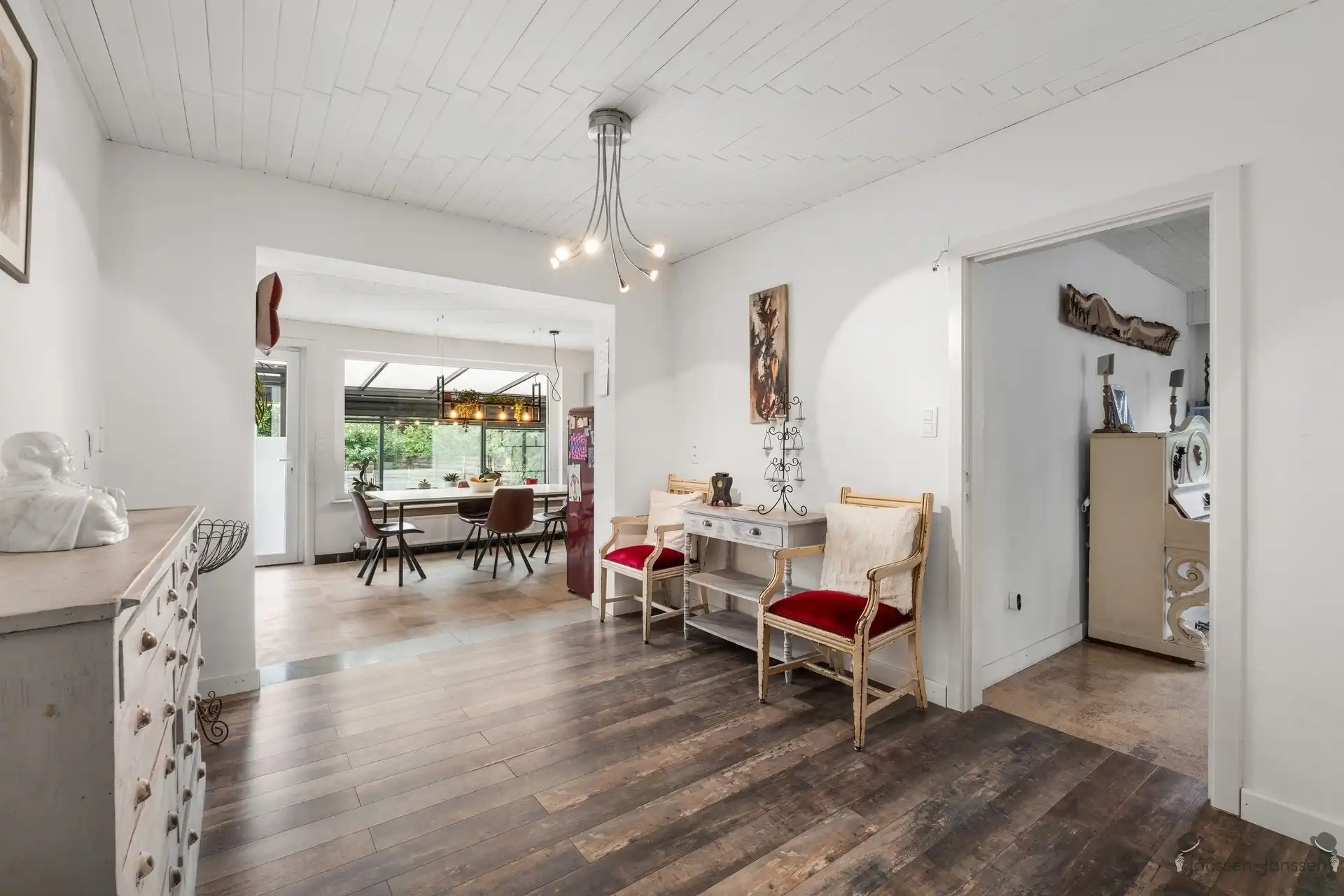 RUIME EN ENERGIEZUINIGE WONING MET 6 SLAAPKAMERS, KANGOEROE WONEN OF VRIJ BEROEP MOGELIJKHEDEN OP TOPLOCATIE TE ZONHOVEN foto 13