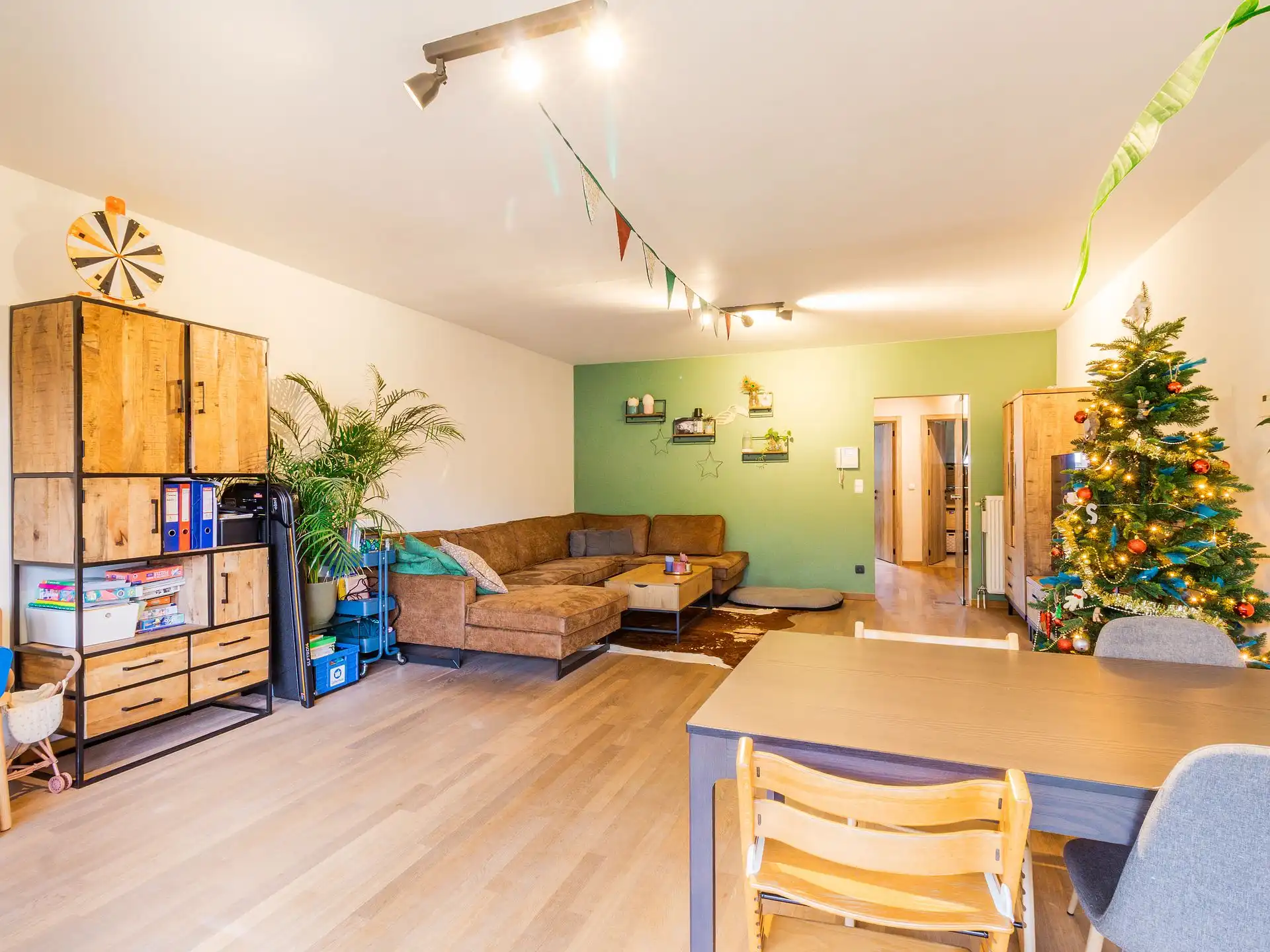 Gelijkvloers appartement met grote tuin en garage foto 6