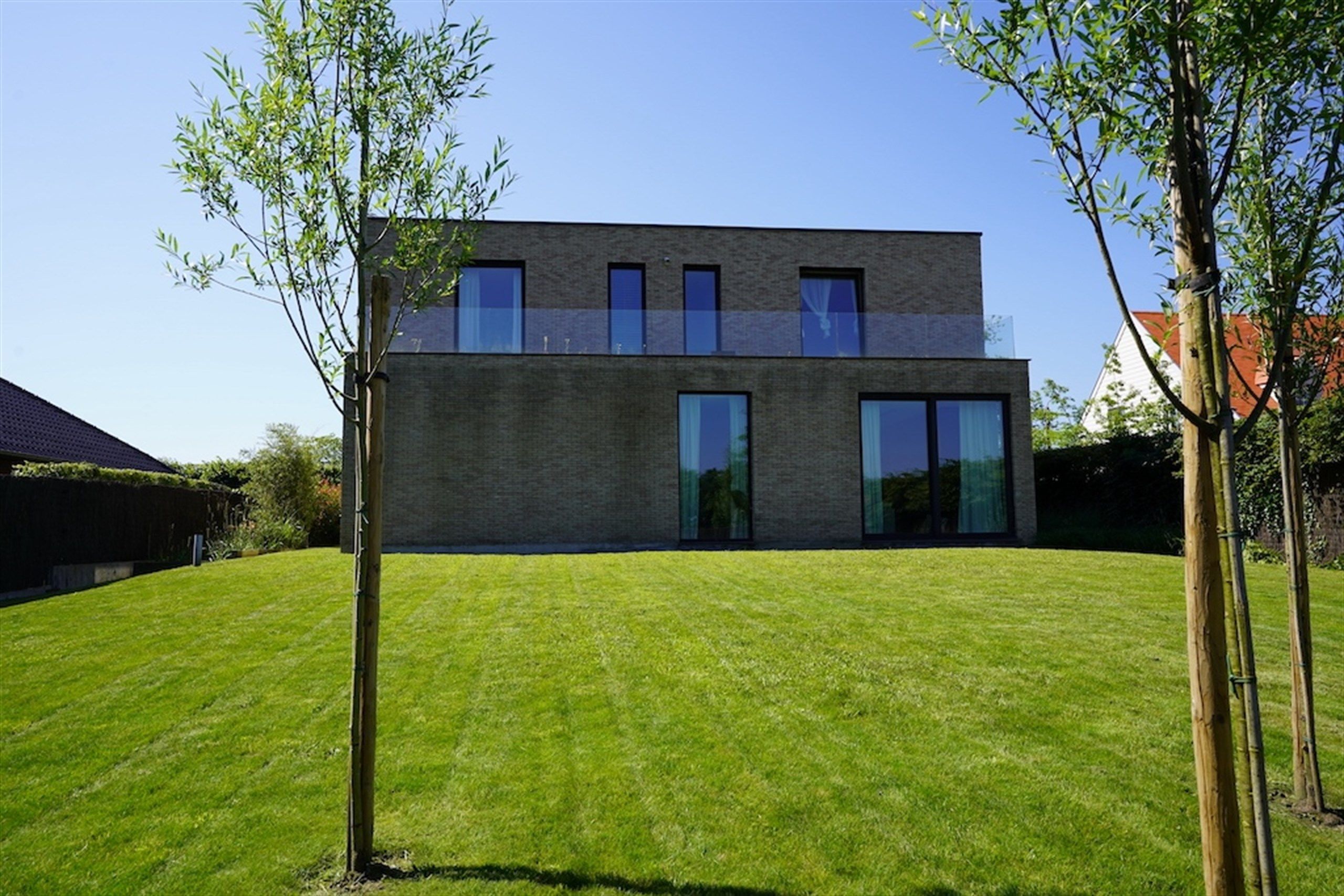 Energiezuinige eigendom (2017) met 4 slaapkamers en bureel foto 11