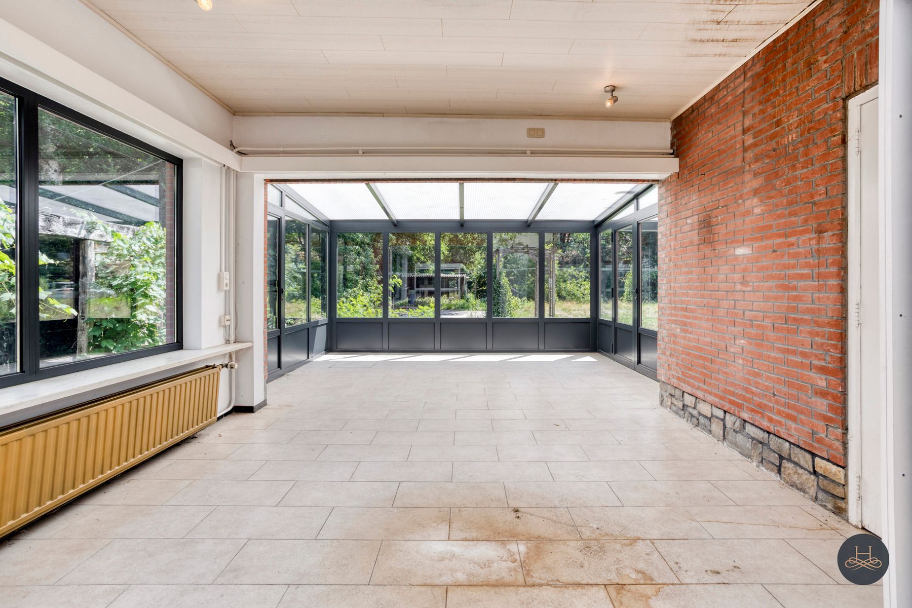 Rustig en residentieel gelegen renovatiewoning in het groen foto 8
