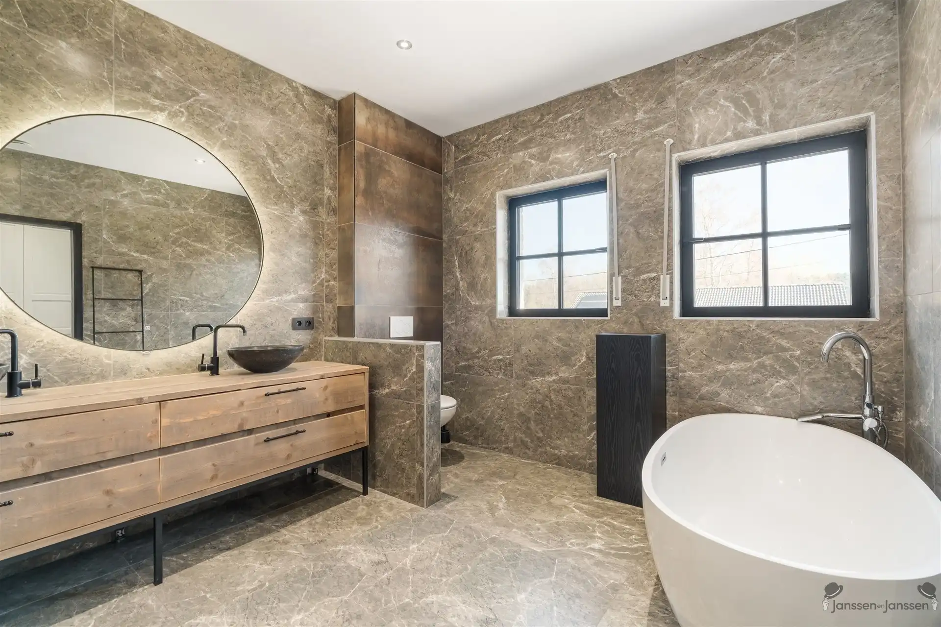 Prachtige moderne pastoriewoning met luxe afwerking, 3 slaapkamers en grote tuin op 13 are foto 10