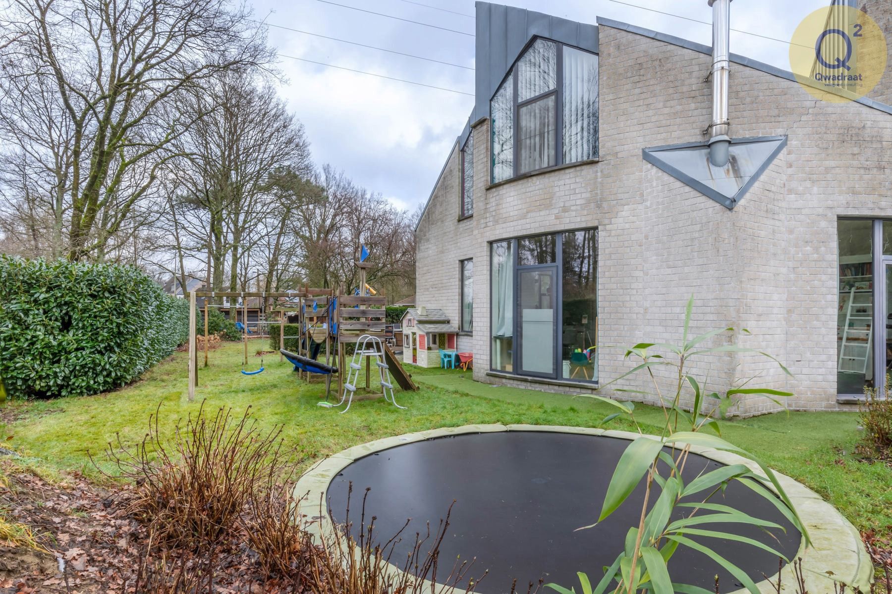 Rustig gelegen ruime villa met aangename tuin foto 24