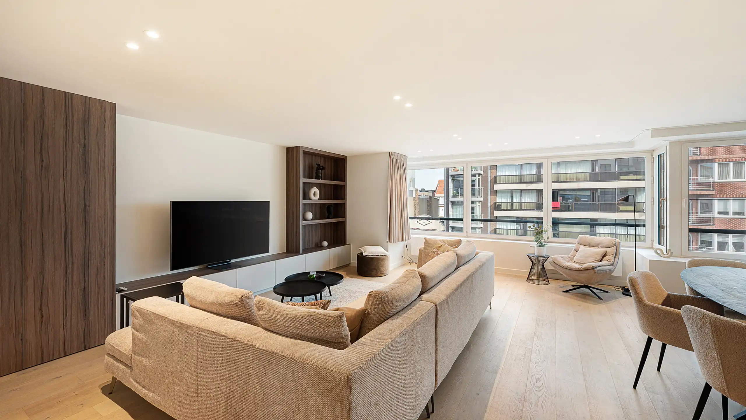 Uitzonderlijk ruim en lichtrijk wonen in het hart van Knokke foto 5