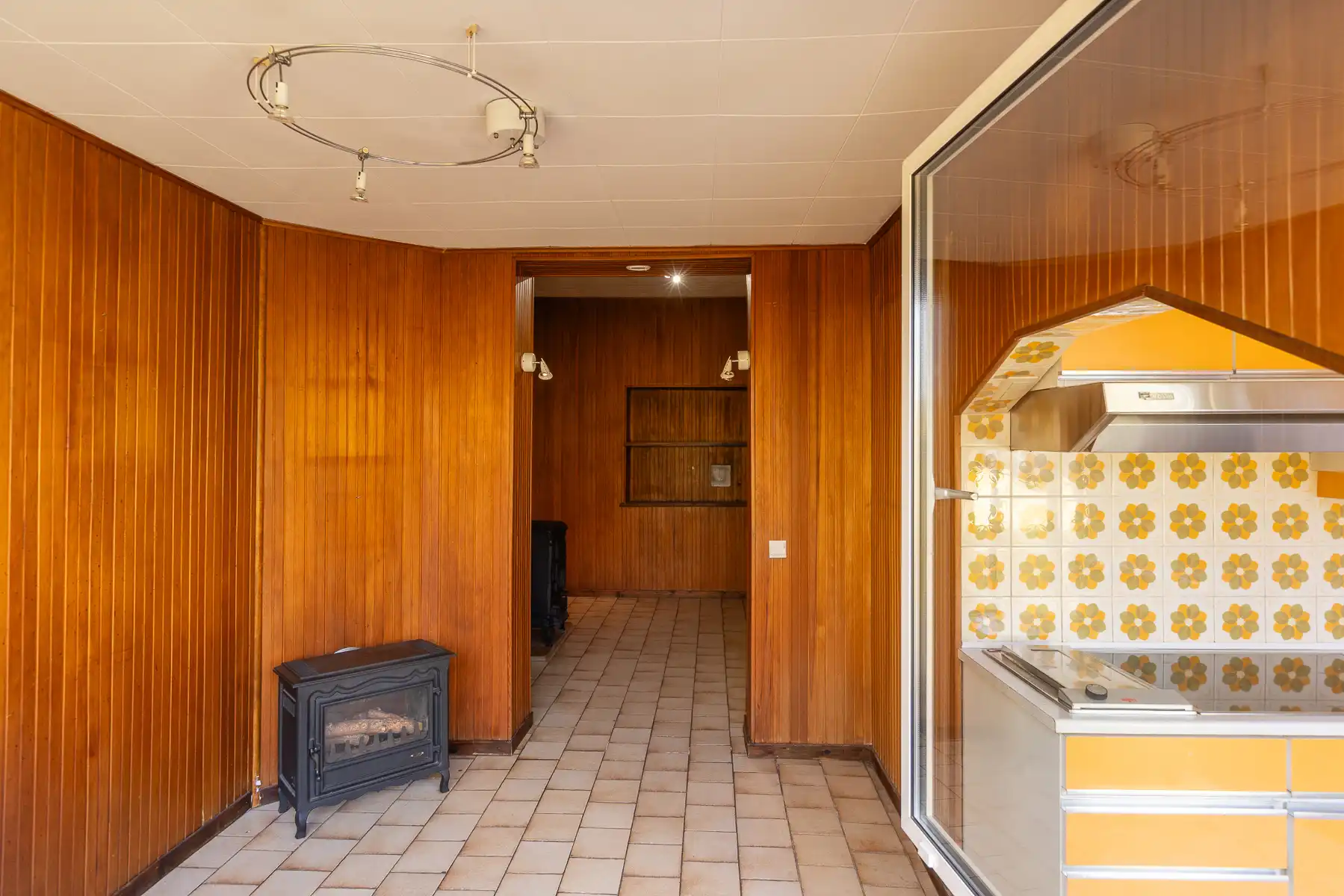 Te renoveren woning met potentieel in Drogenbos foto 4