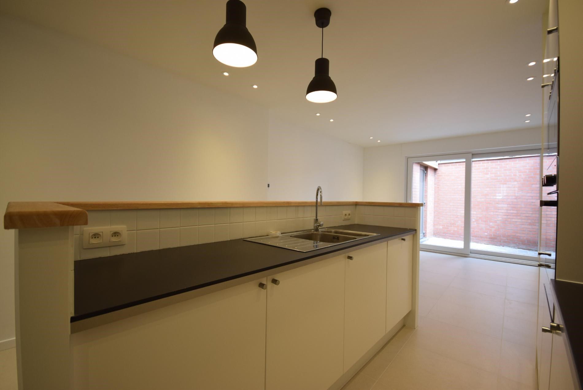 INSTAPKLARE WONING NABIJ CENTRUM ROESELARE  foto 4
