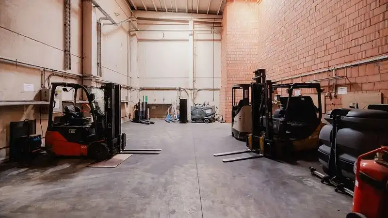 Logistiek magazijn te huur foto 6