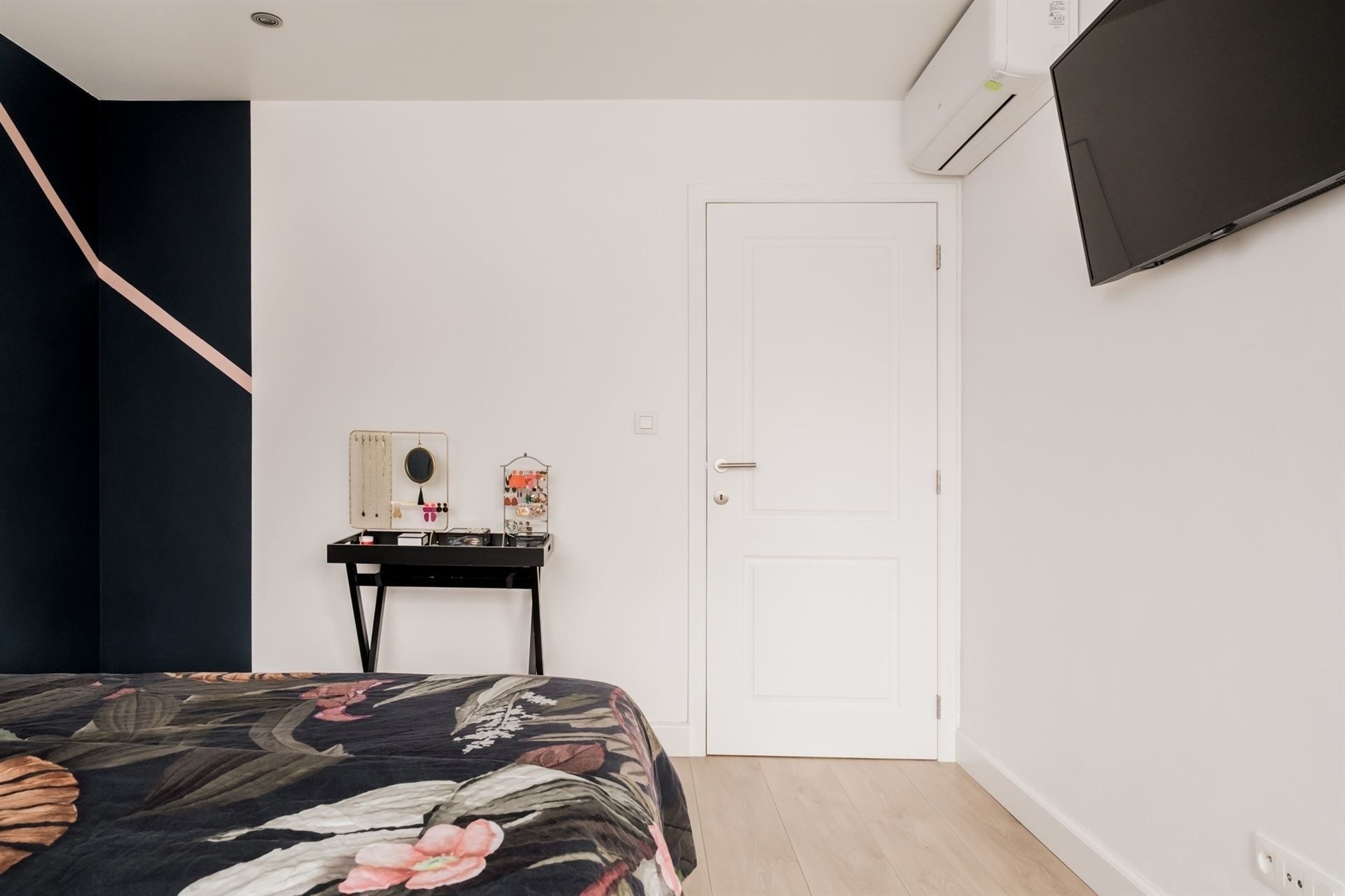 Gezellige woning met open keuken en tuin top ligging!  foto 17