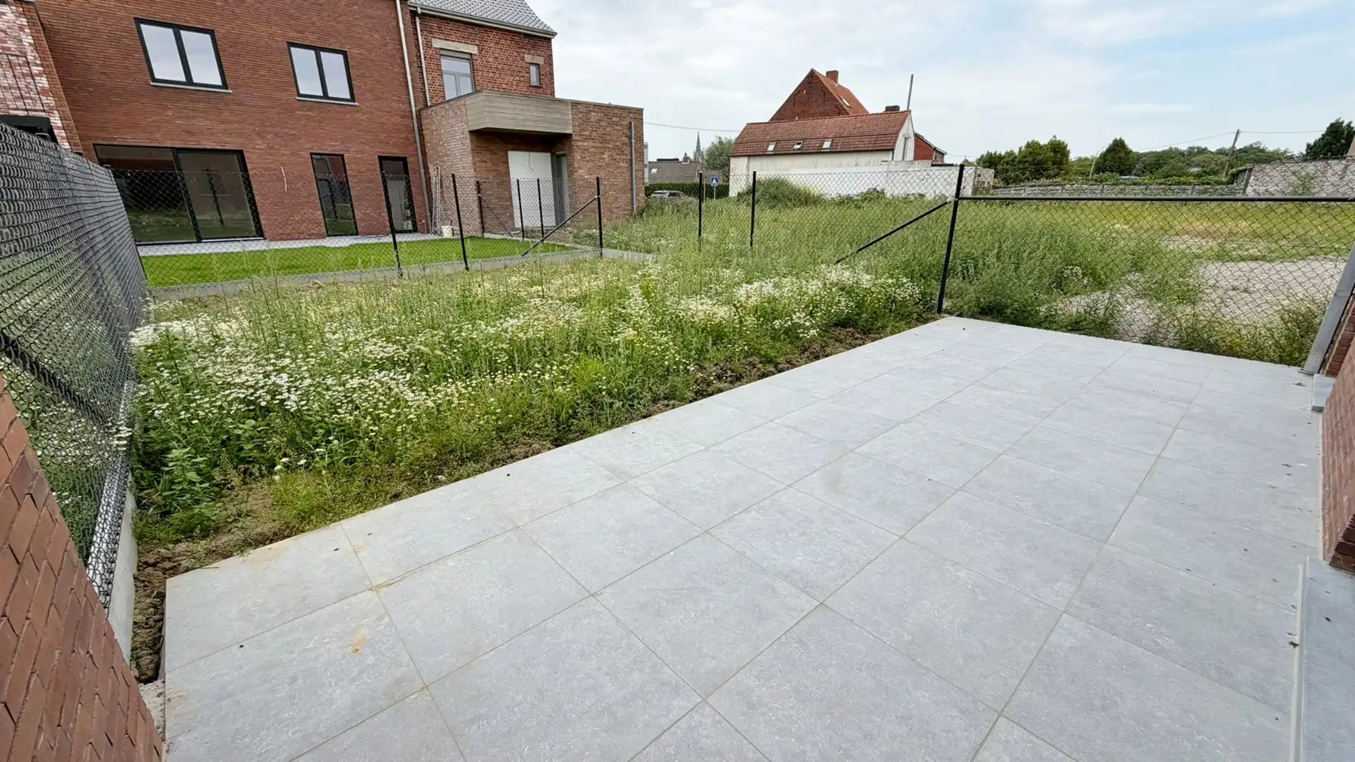 Energiezuinige instapklare woning met garage en tuin, rustig en heel centraal gelegen ( 6% BTW )  foto 6