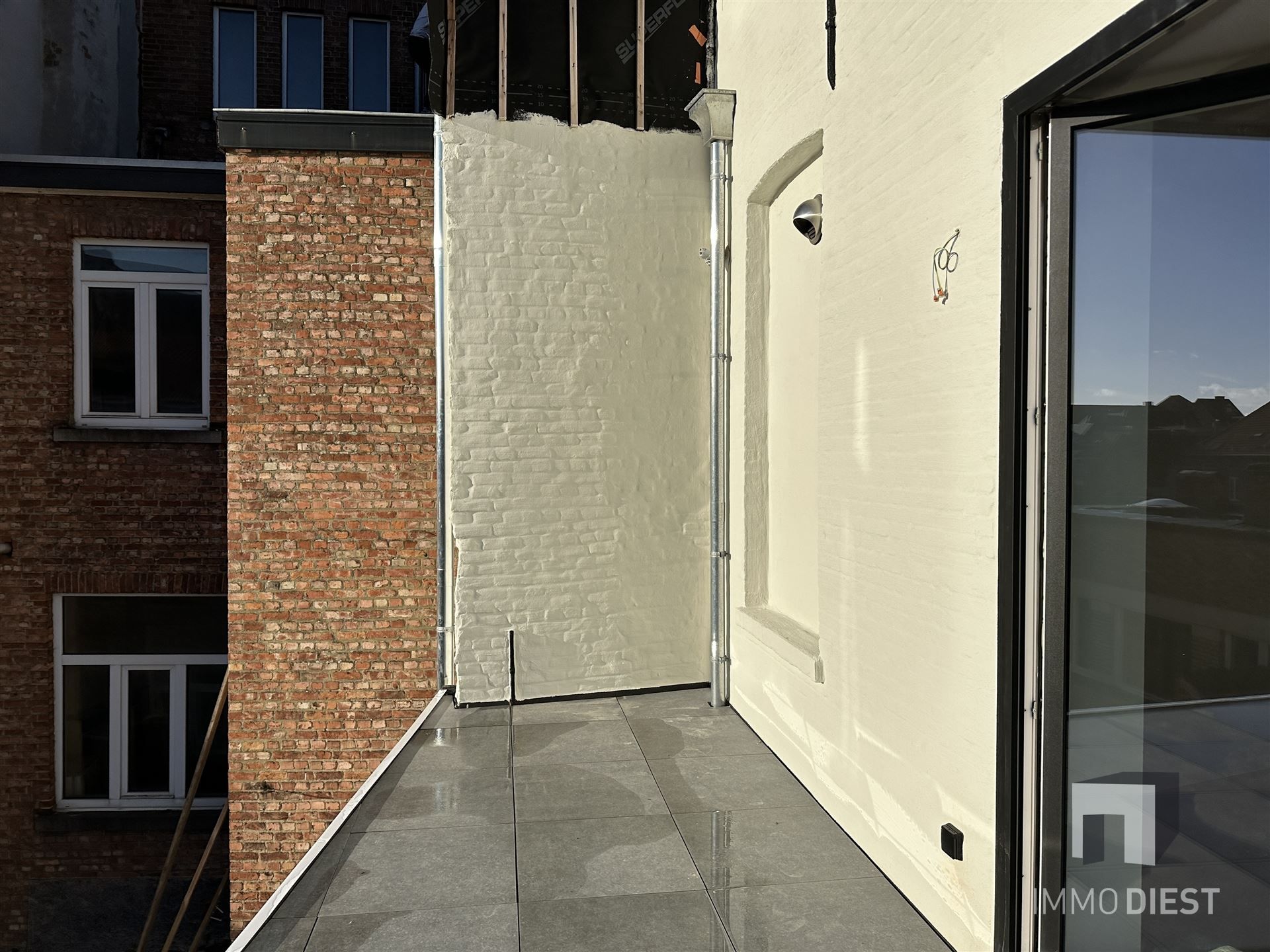 Knap appartement met terras en 2 slpks - centrum Diest - veel lichtinval foto 9