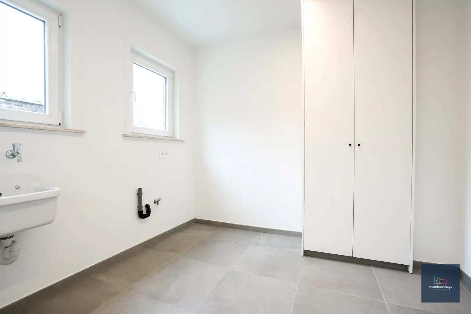 Instapklare eigendom met 3-slp.kamers garage en tuin  foto 7