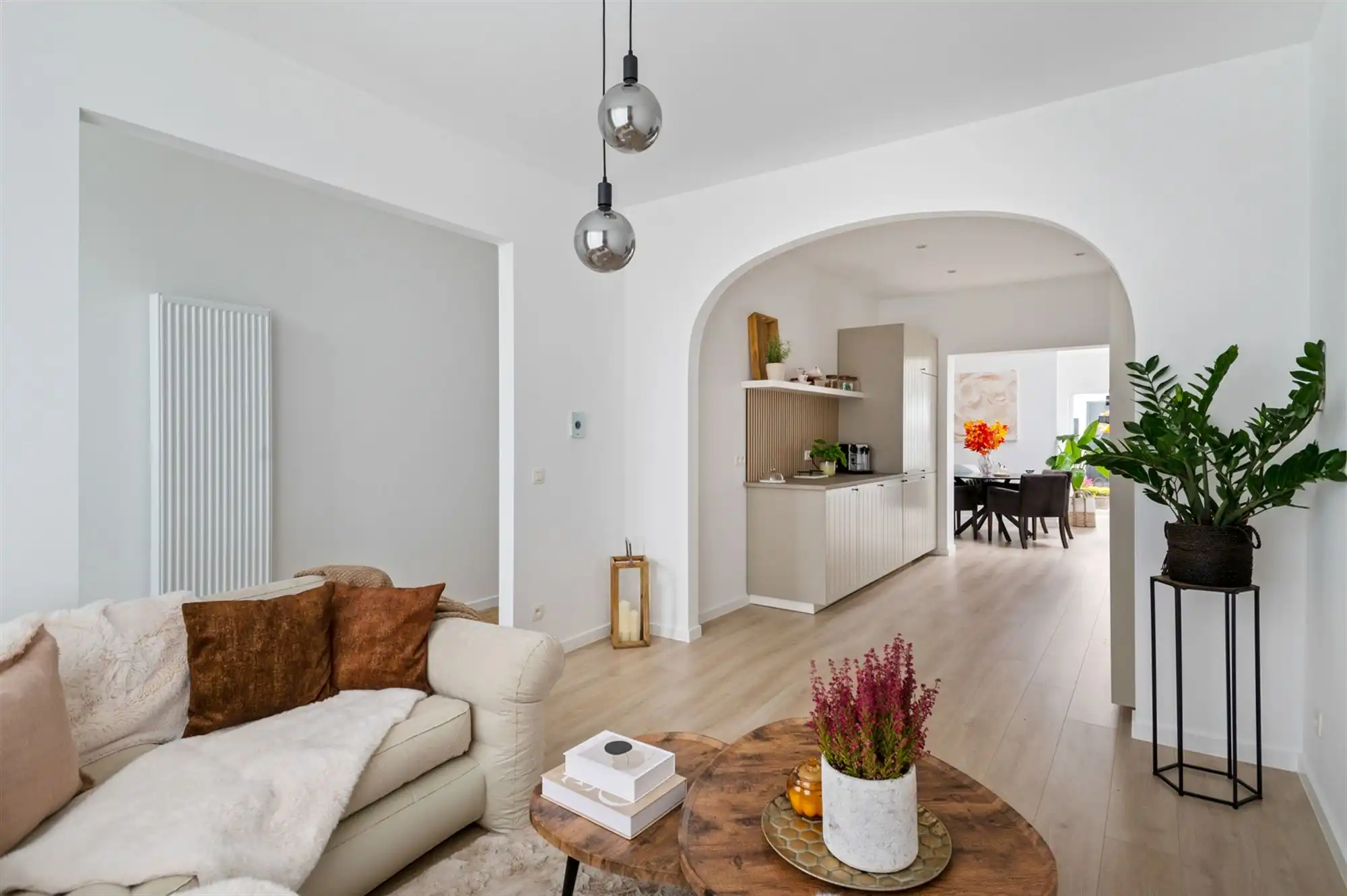 Volledig gerenoveerde woning met 3 slaapkamers foto 2