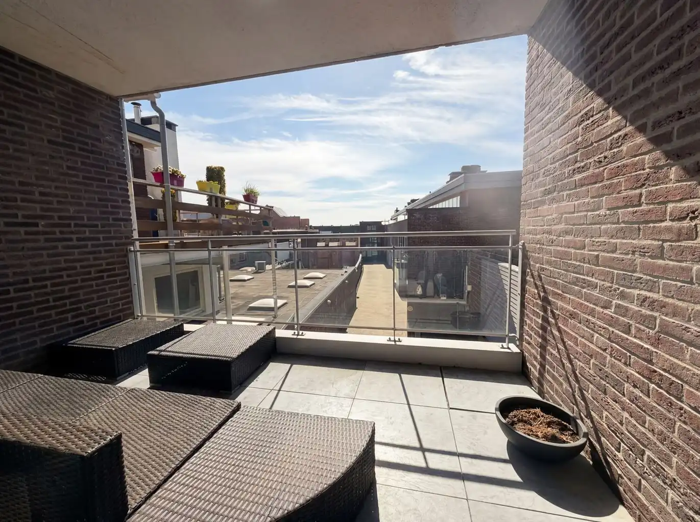 Ruim 1-slaapkamerappartement met 2 terrassen en autostaanplaats op een toplocatie in het centrum van Bree.  foto 7