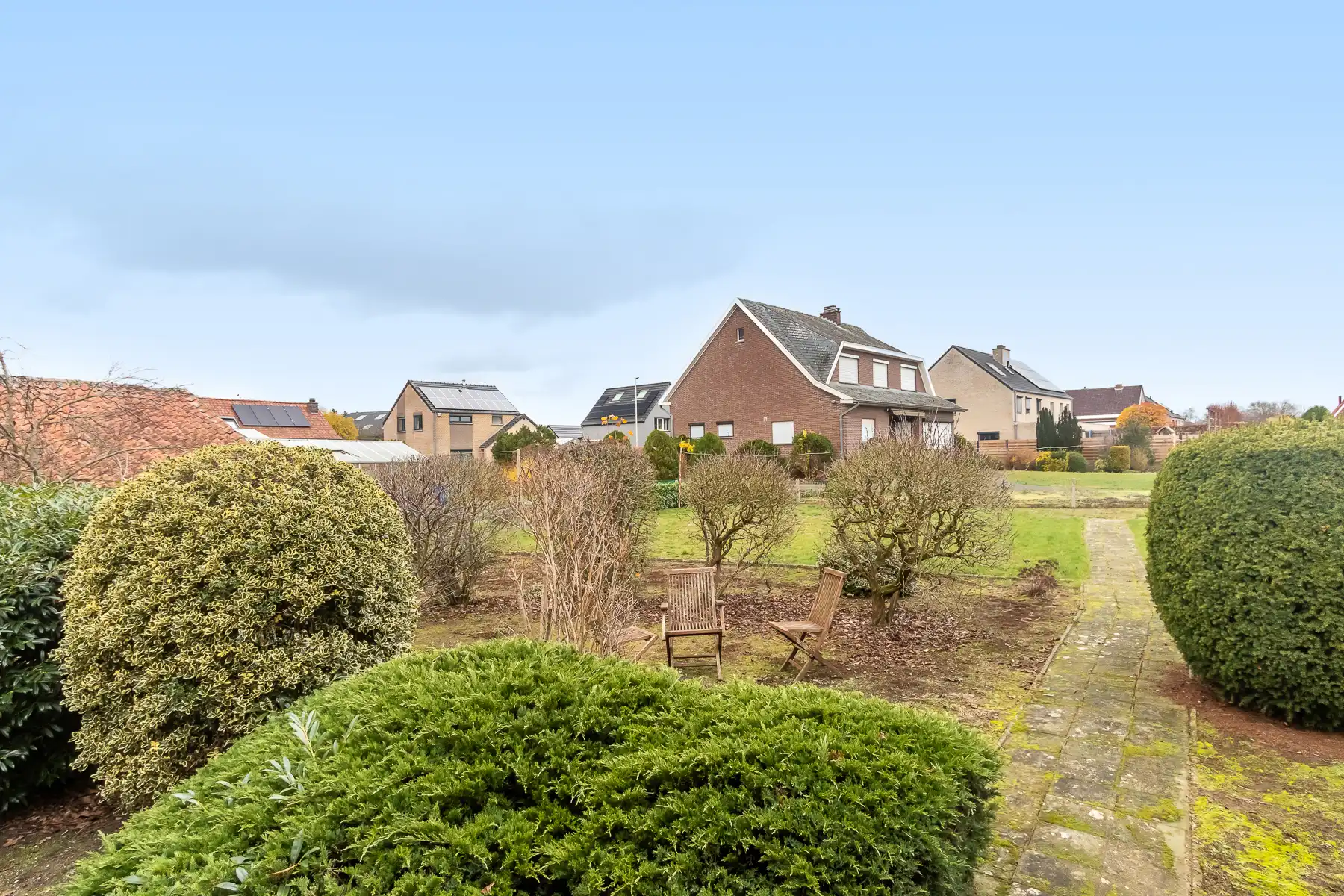 Ruime bel-etage woning met 3 slaapkamers en garage op 1161m² foto 27