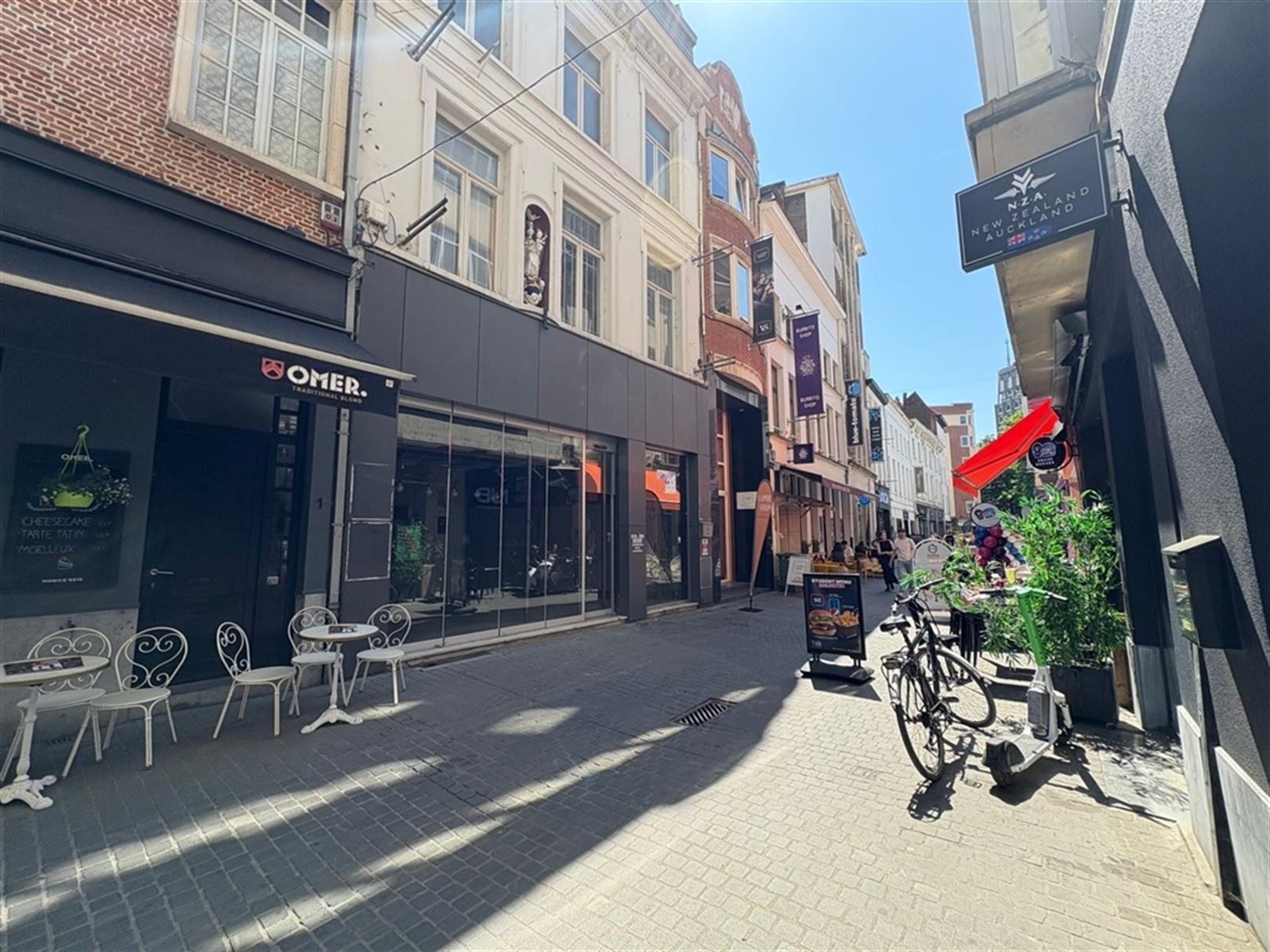 Te Huur Winkelpand te Antwerpen foto 2