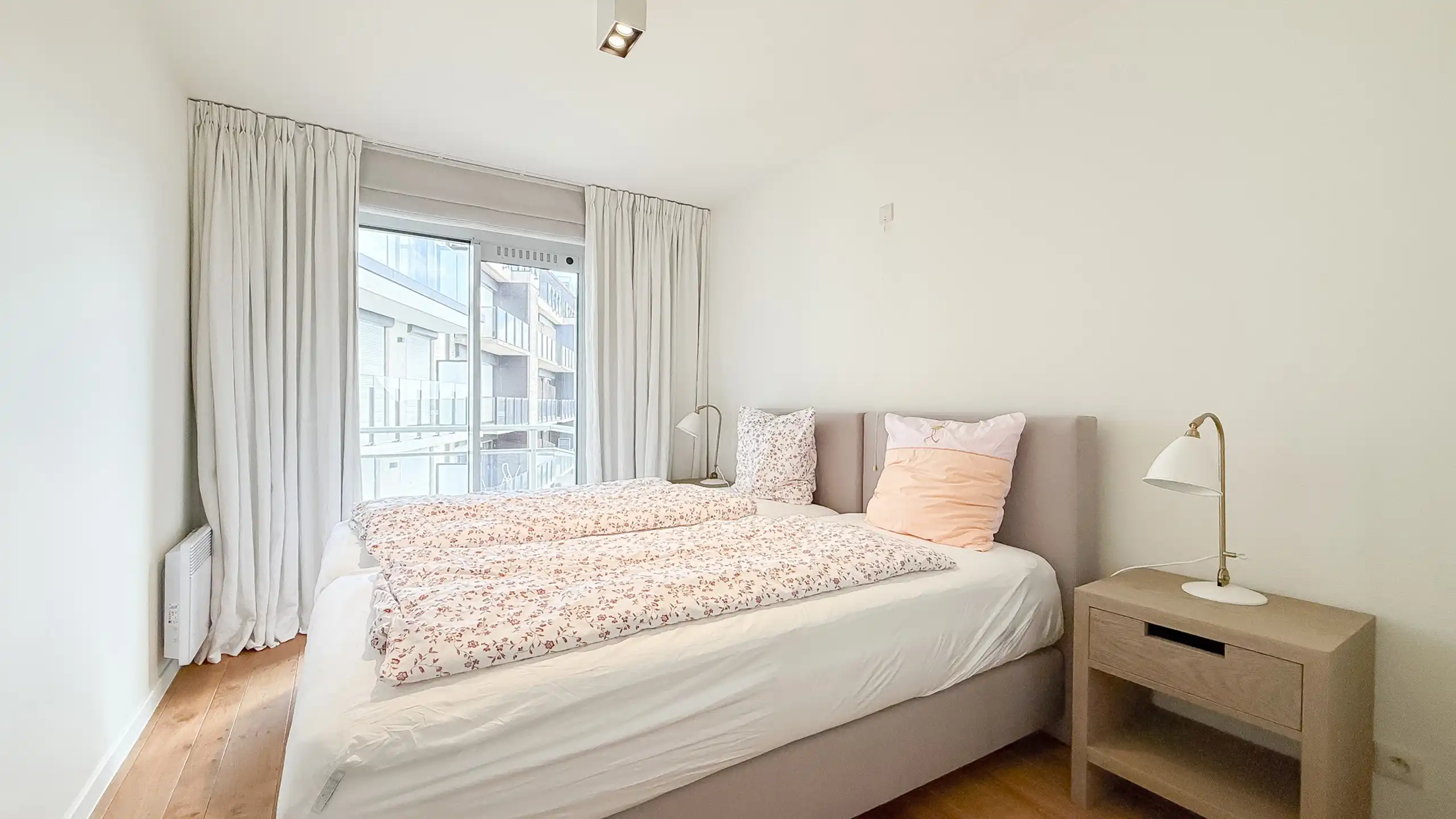 Lichtrijk appartement met terras en zeezicht in Duinbergen foto 13