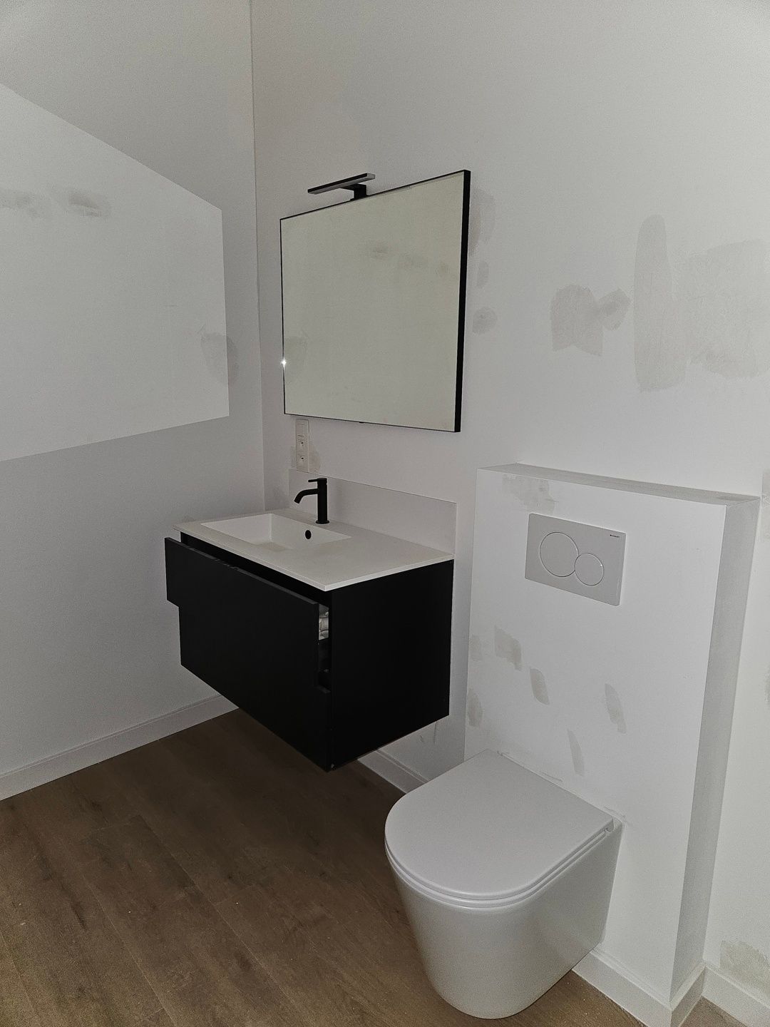 Gerenoveerd duplex appartement met 2 slaapkamers foto 9