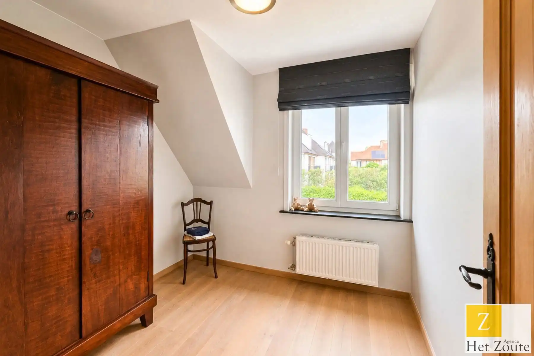 Stijlvolle halfopen woning met 4 slaapkamers foto 7