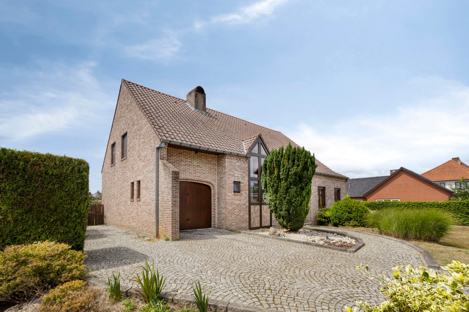 Villa met 4 slaapkamers op perceel van 14a 60ca.  foto 3