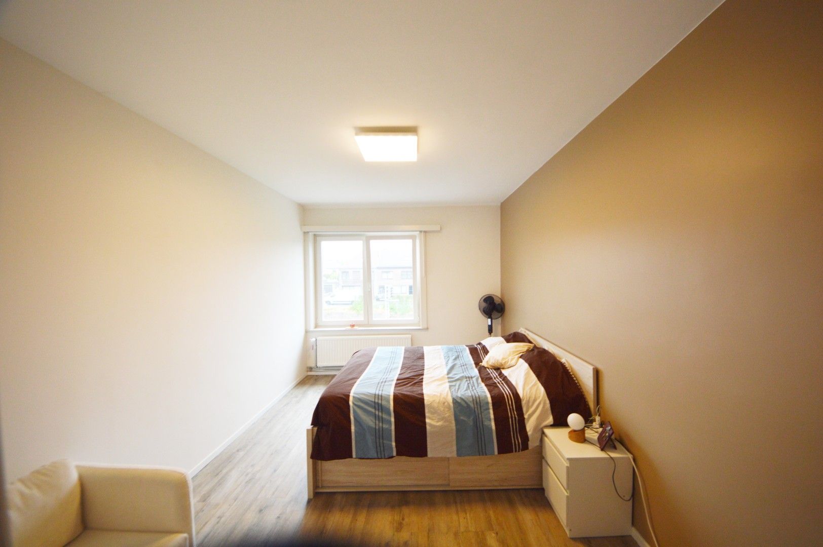 Ruim en lichtrijk appartement met 2 slaapkamers  foto 9