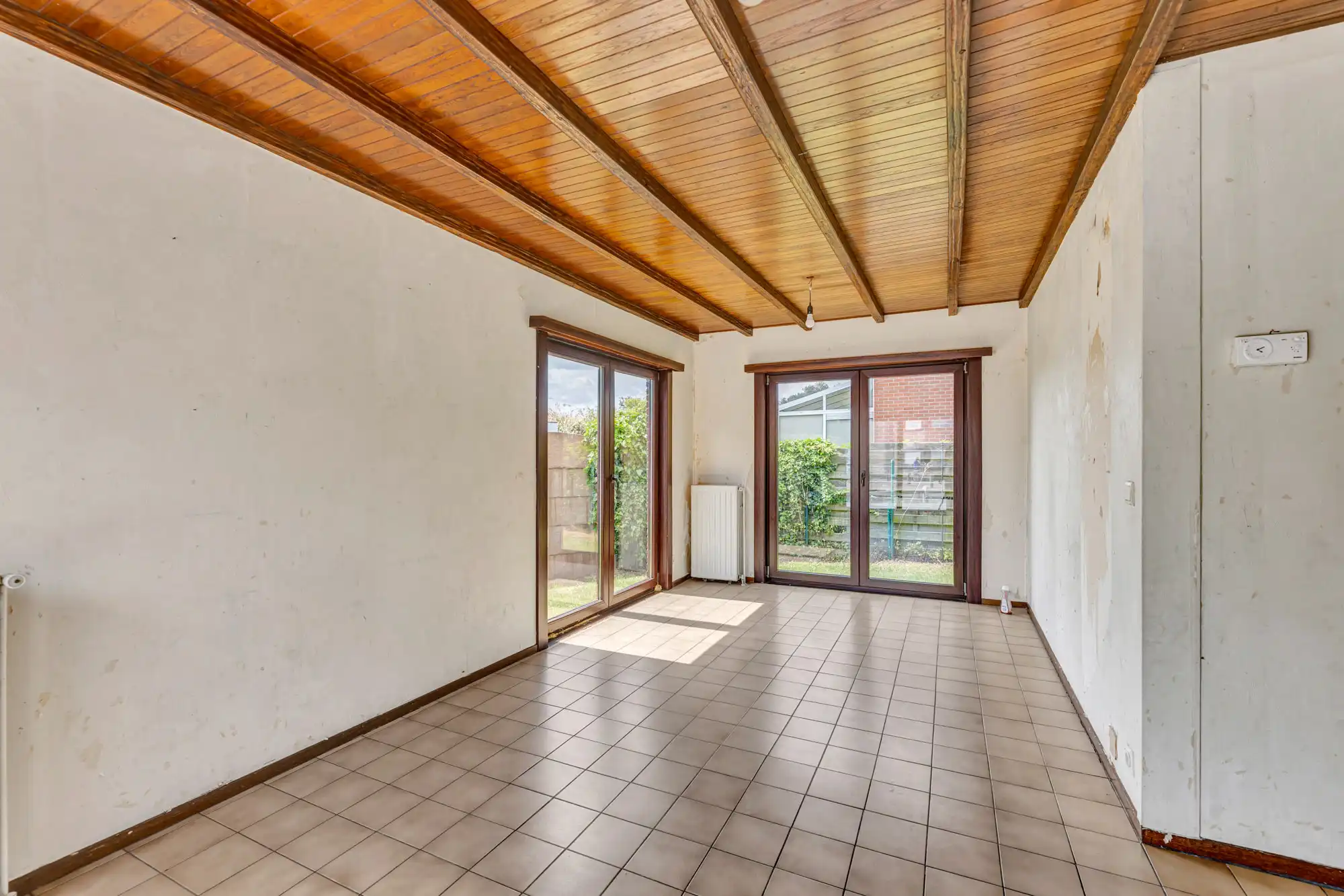 Te renoveren bungalow op een rustige locatie foto 6