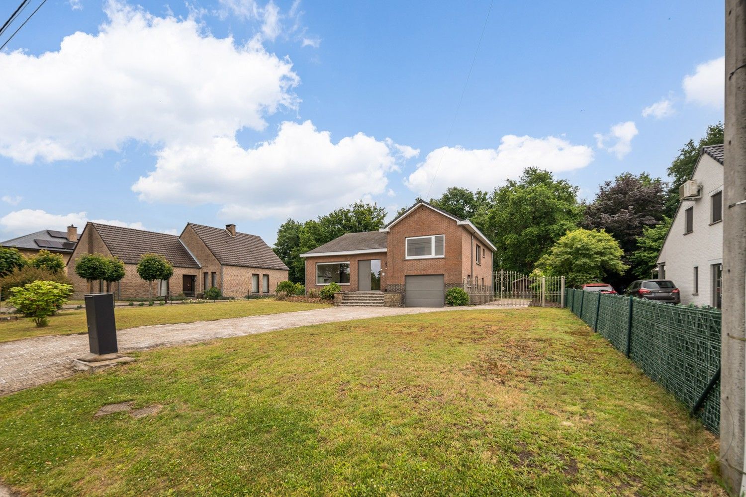 Unieke split-level woning in Bokrijk foto 25