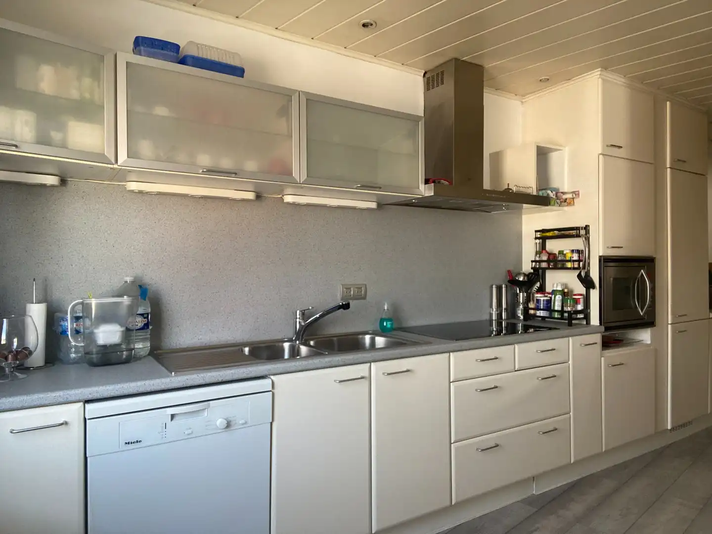 Instapklaar 2-slaapkamer appartement met dakterras foto 6