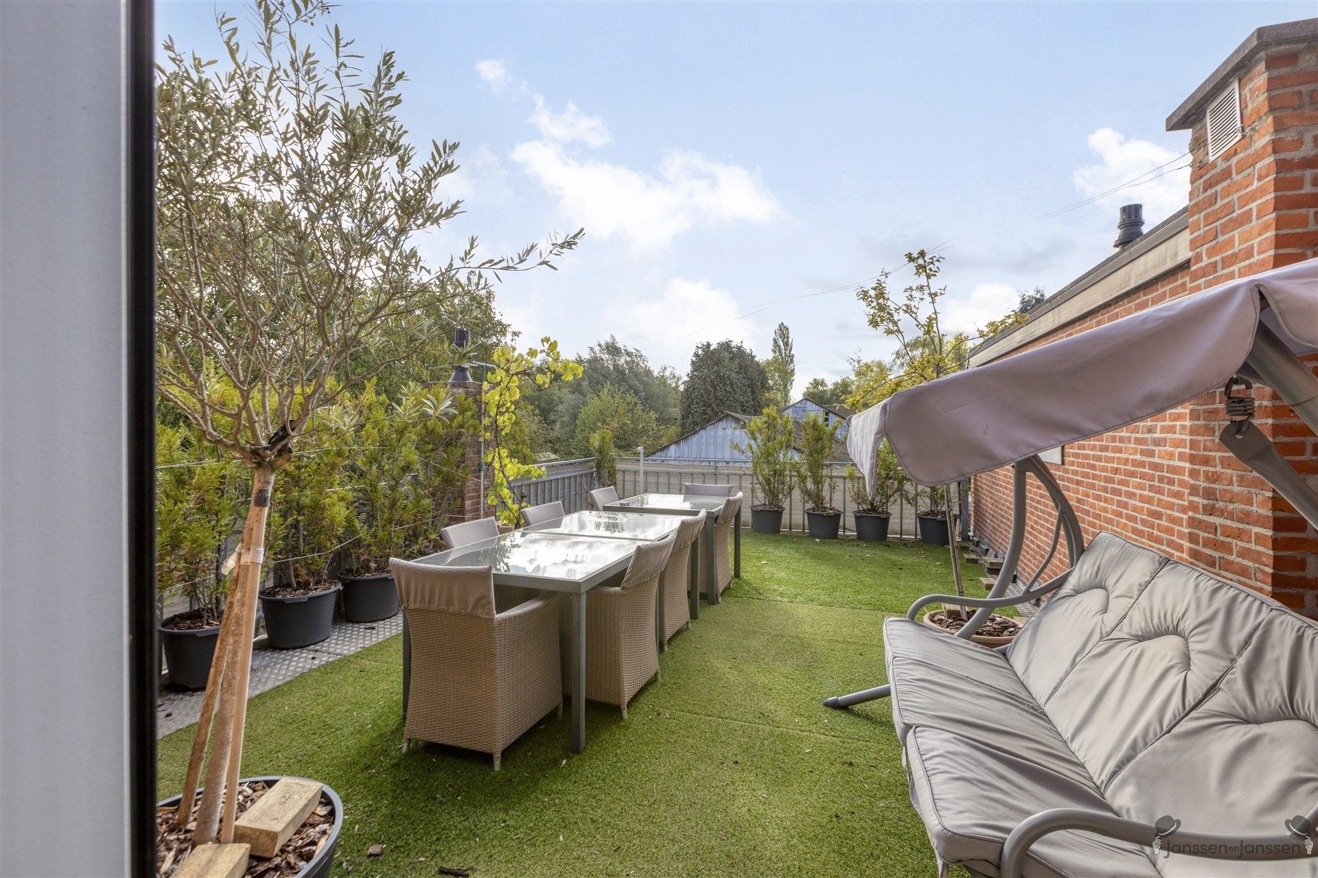 Instapklare halfopen bebouwing met zuidgericht dakterras in Mol foto 17