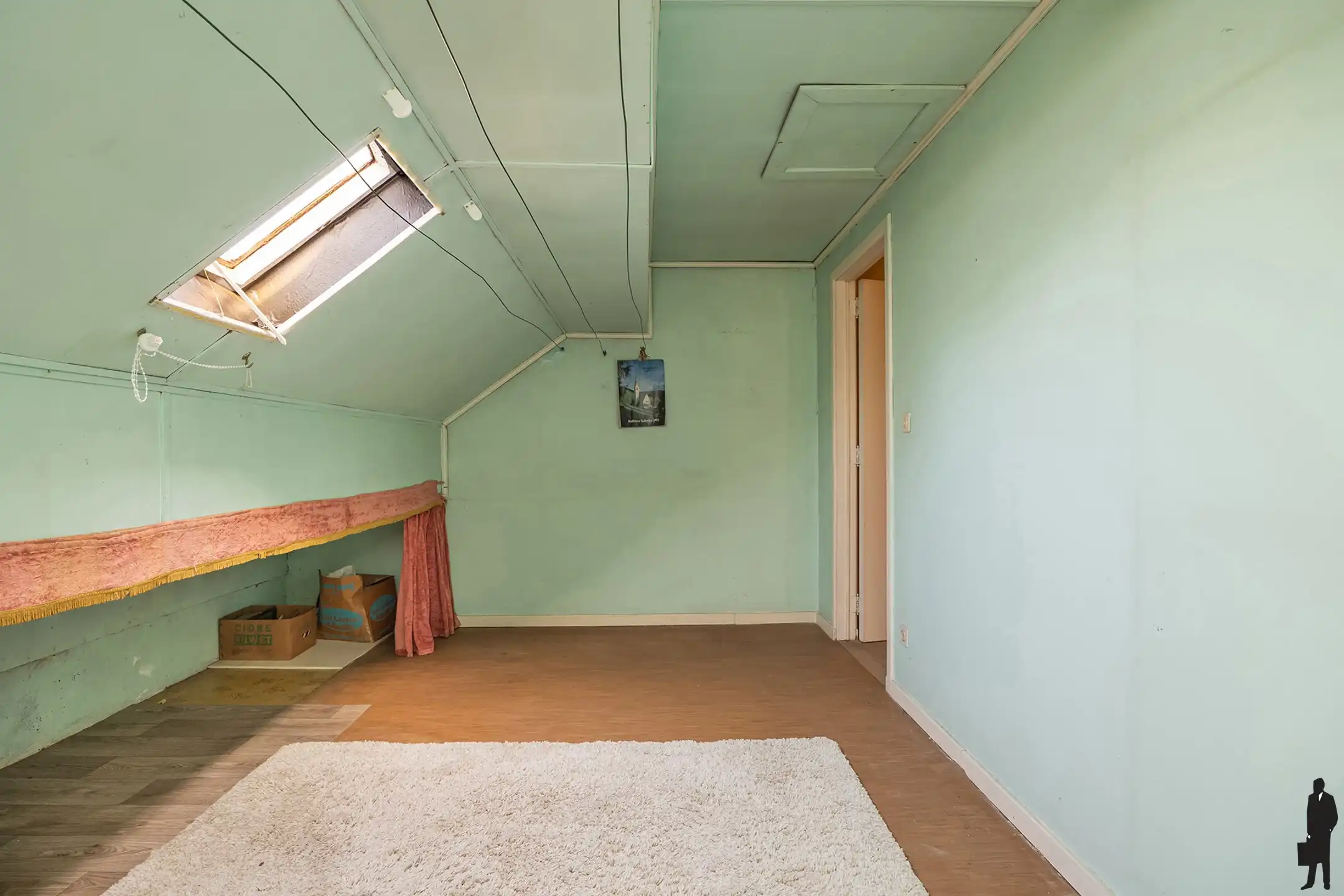 Ruime te renoveren gezinswoning met tuin te Sint-Niklaas foto 18