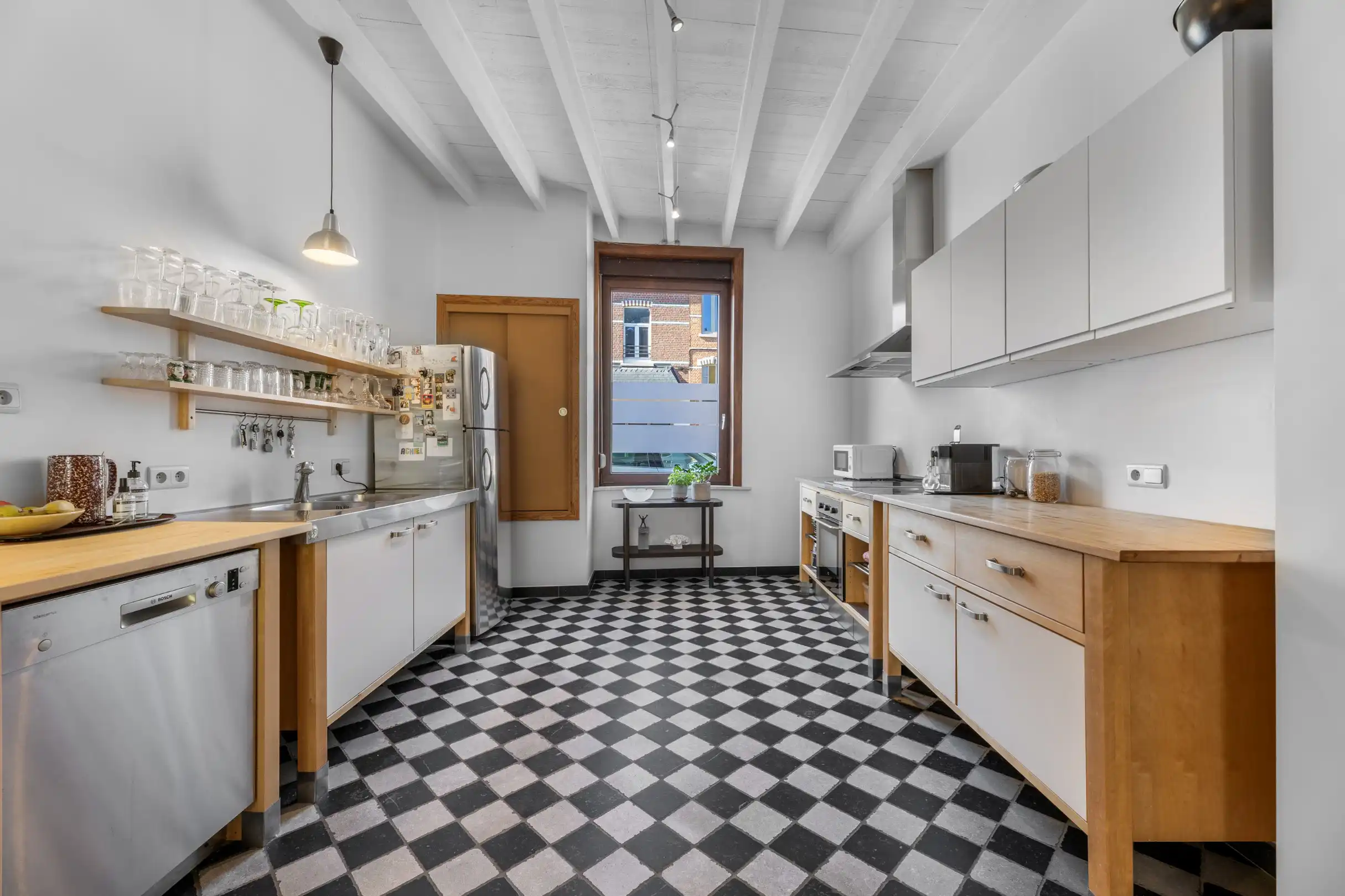 Knappe woning op heerlijke centrumlocatie foto 9