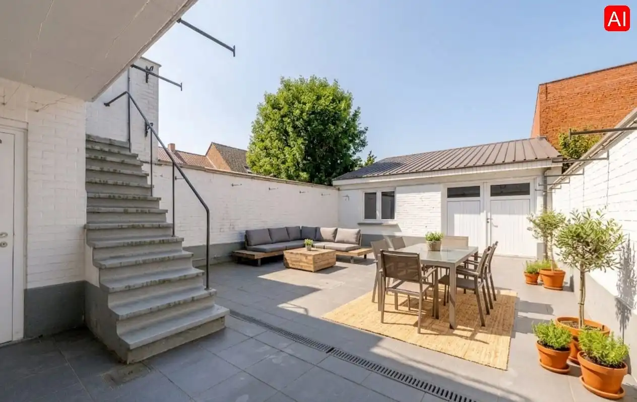 ZEER RUIME WONING MET GARAGE EN LOODS (100 m²) foto 11