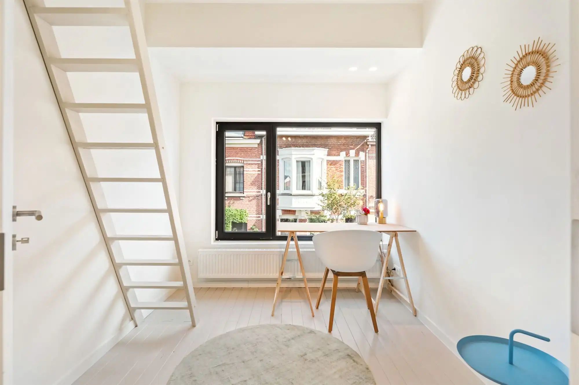 Gerenoveerde woning met 4 slk en grote tuin! foto 25
