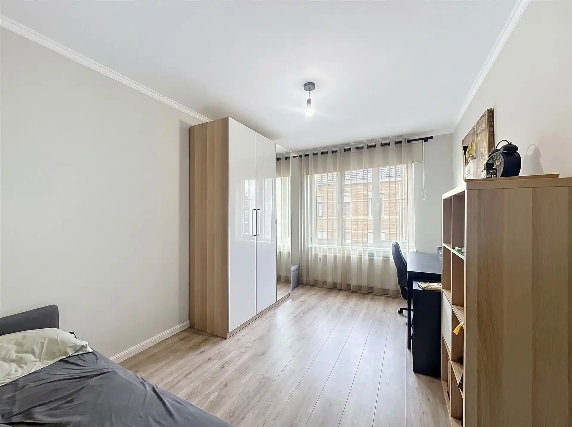 Prachtige instapklare woning met 6 slaapkamers en 2 badkamers! foto 19