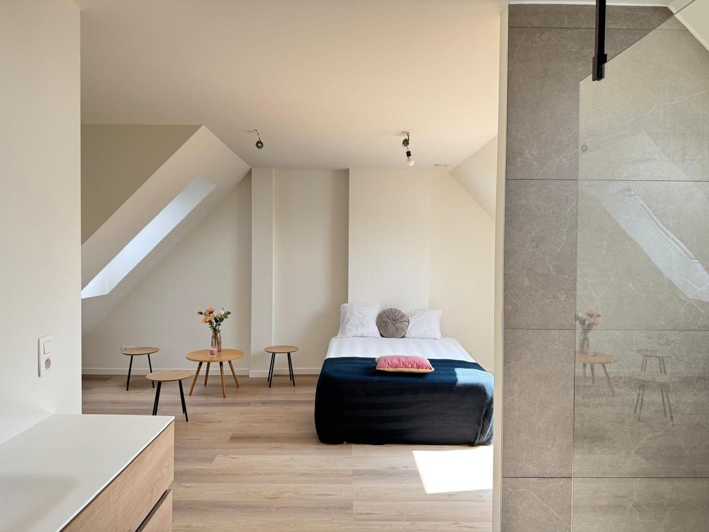PENTHOUSE MET 2 SLAAPKAMERS EN RUIM TERRAS foto 3