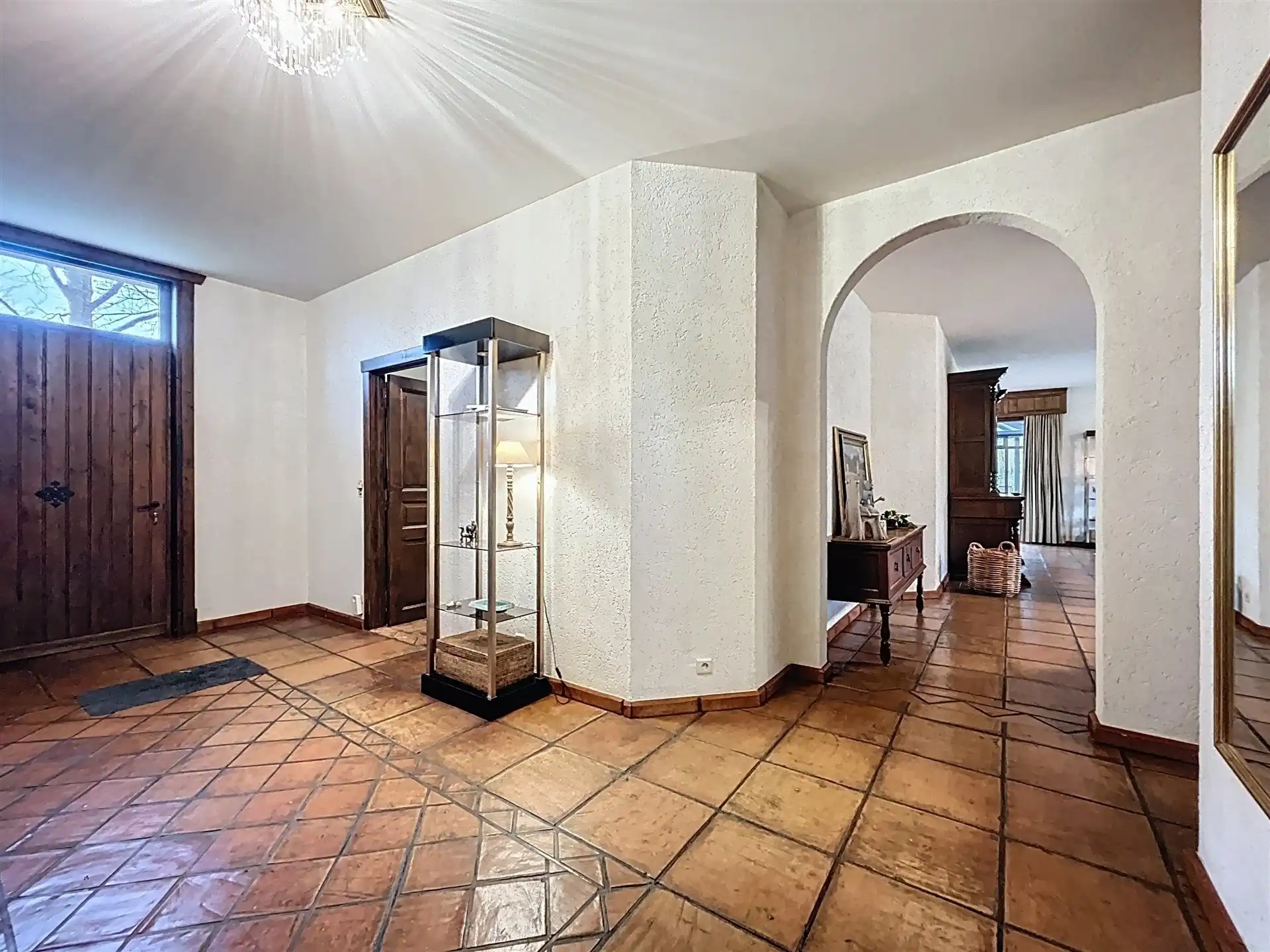 villa met 5 slk en riant bijgebouw op 14262m² foto 9