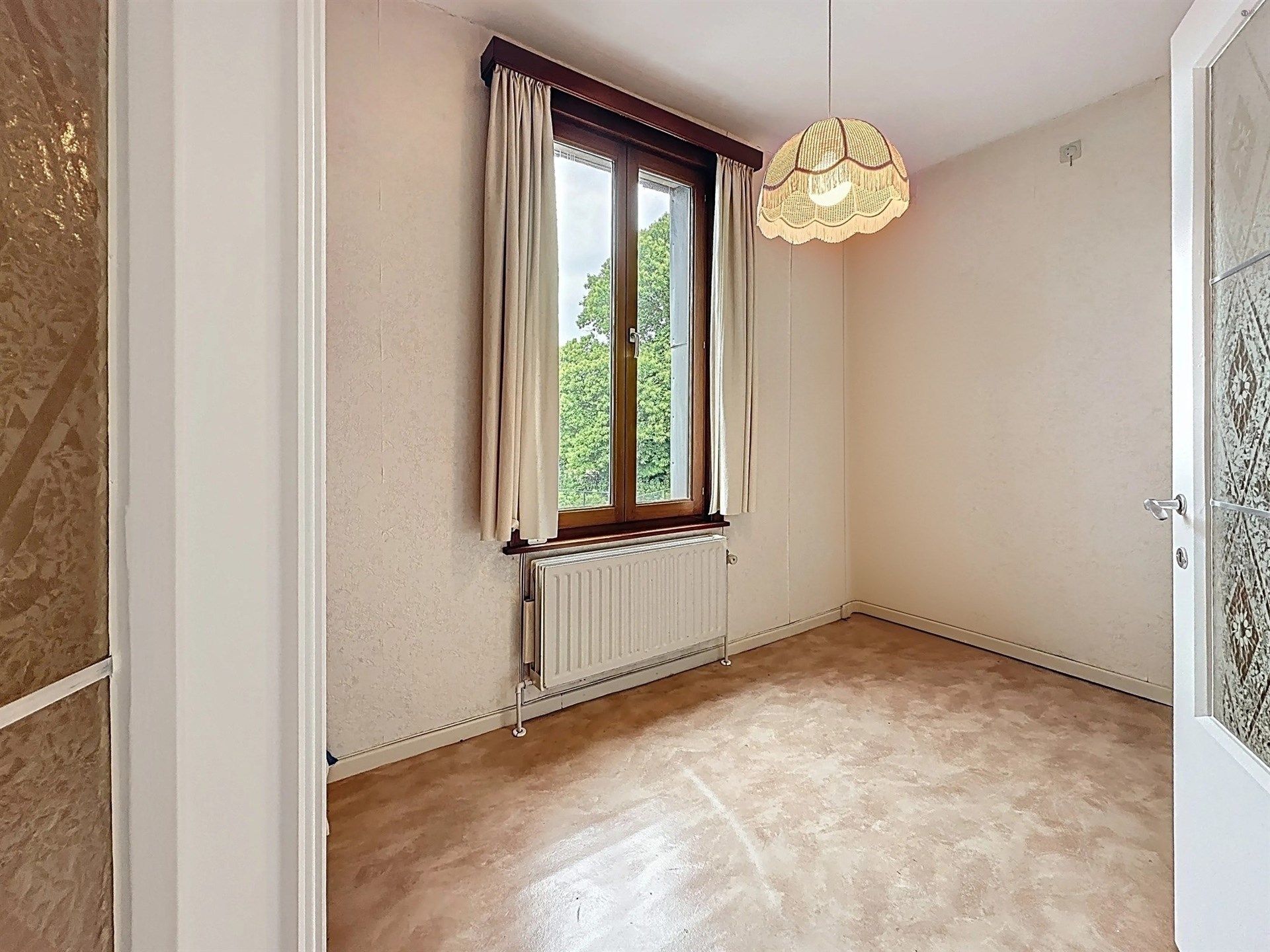 Charmante ruime woning met 4 slaapkamers en bijgebouw (40m²) op perceel van 290m² foto 22