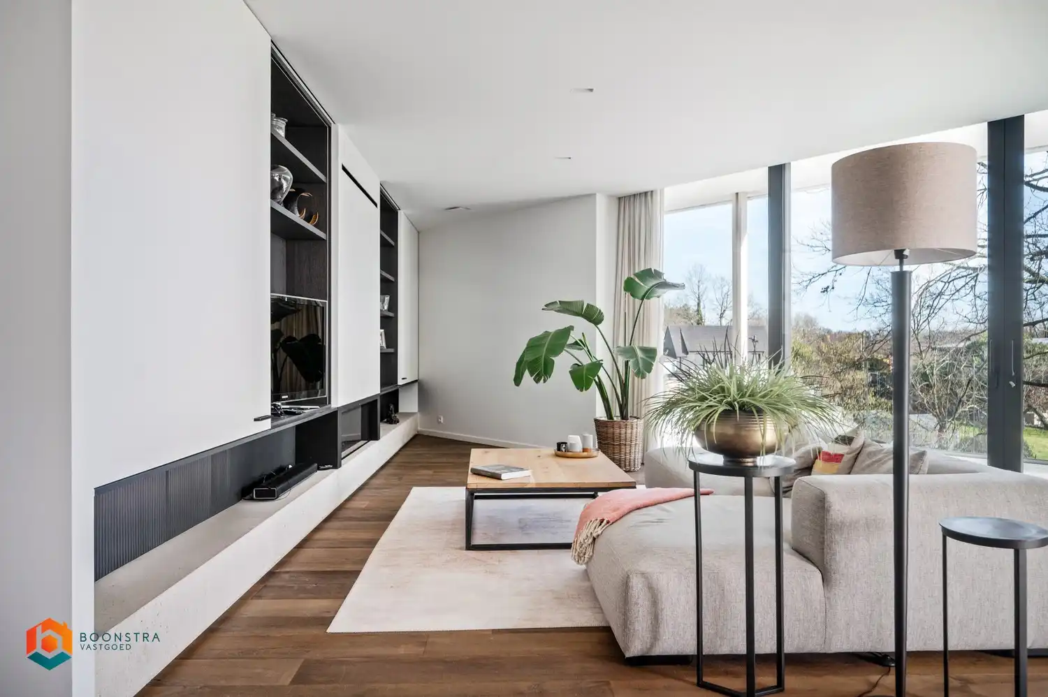 Exclusieve penthouse met 5 slpkrs, riant terras en ruime garage foto 4