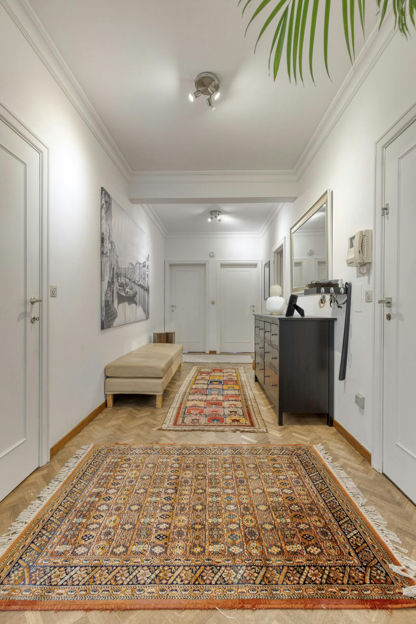 Ruim 3-slaapkamerappartement met zicht op het Zuidpark foto 6