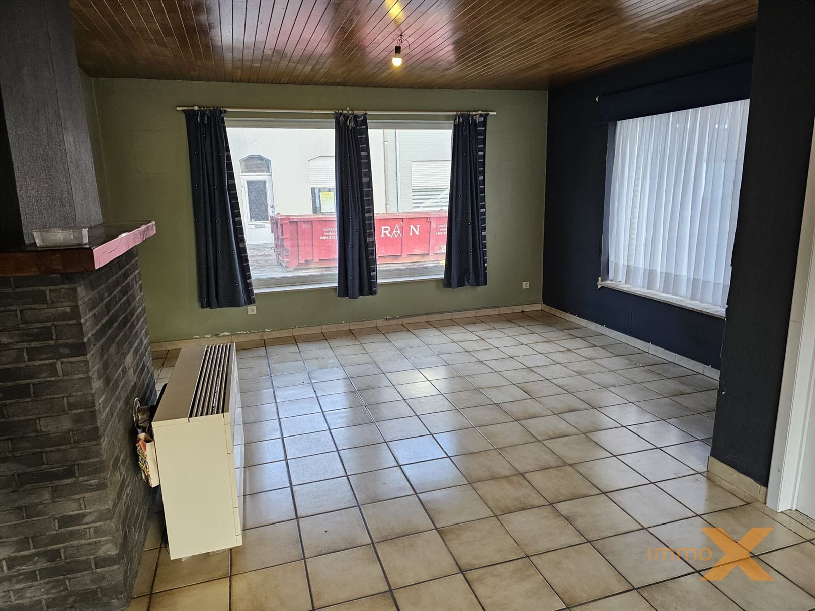 RUIME WONING MET DUBBEL GARAGE EN TUINTJE foto 5