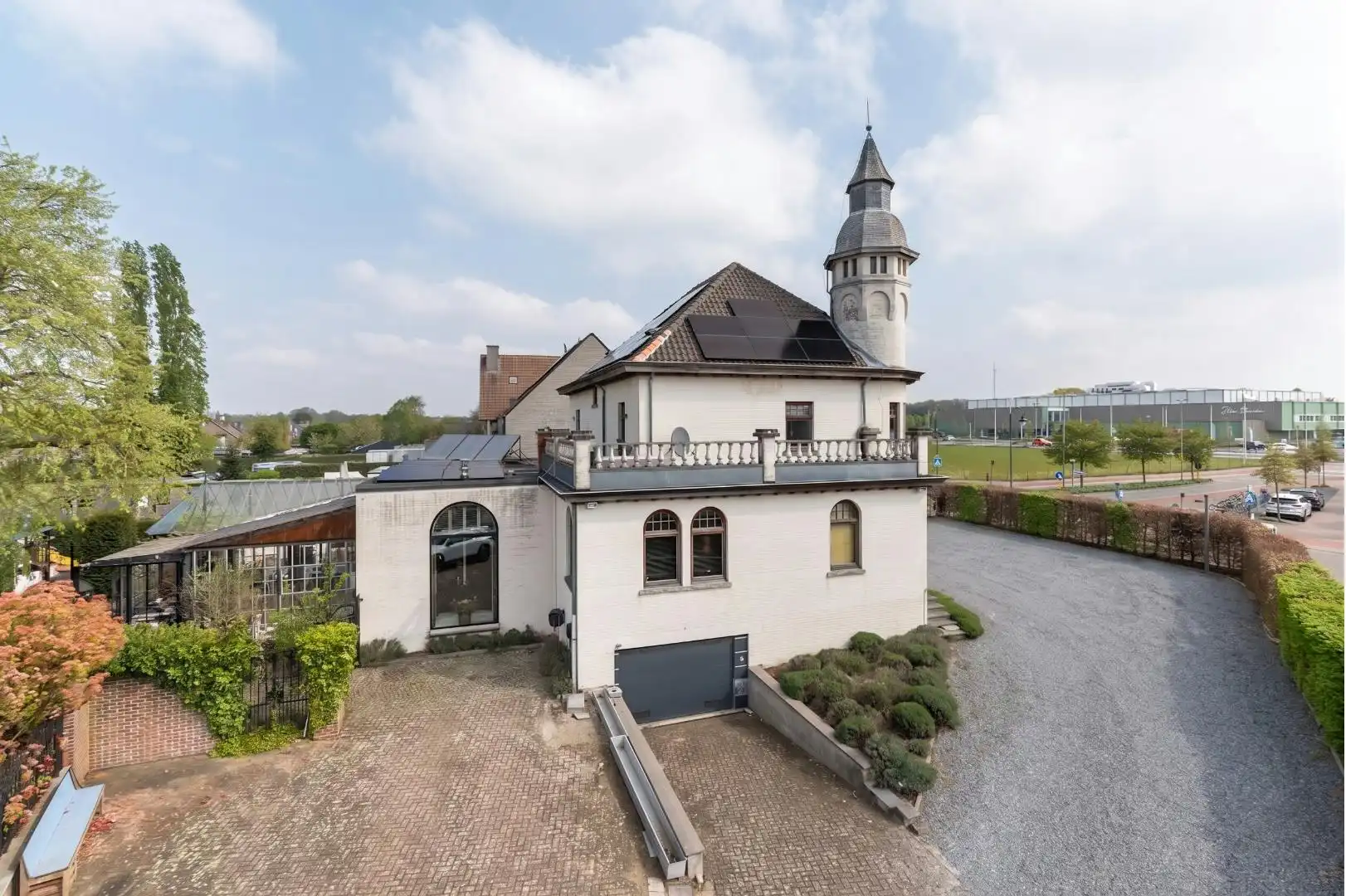 Karaktervol herenhuis met prachtige authentieke elementen te koop in Opglabbeek foto 20