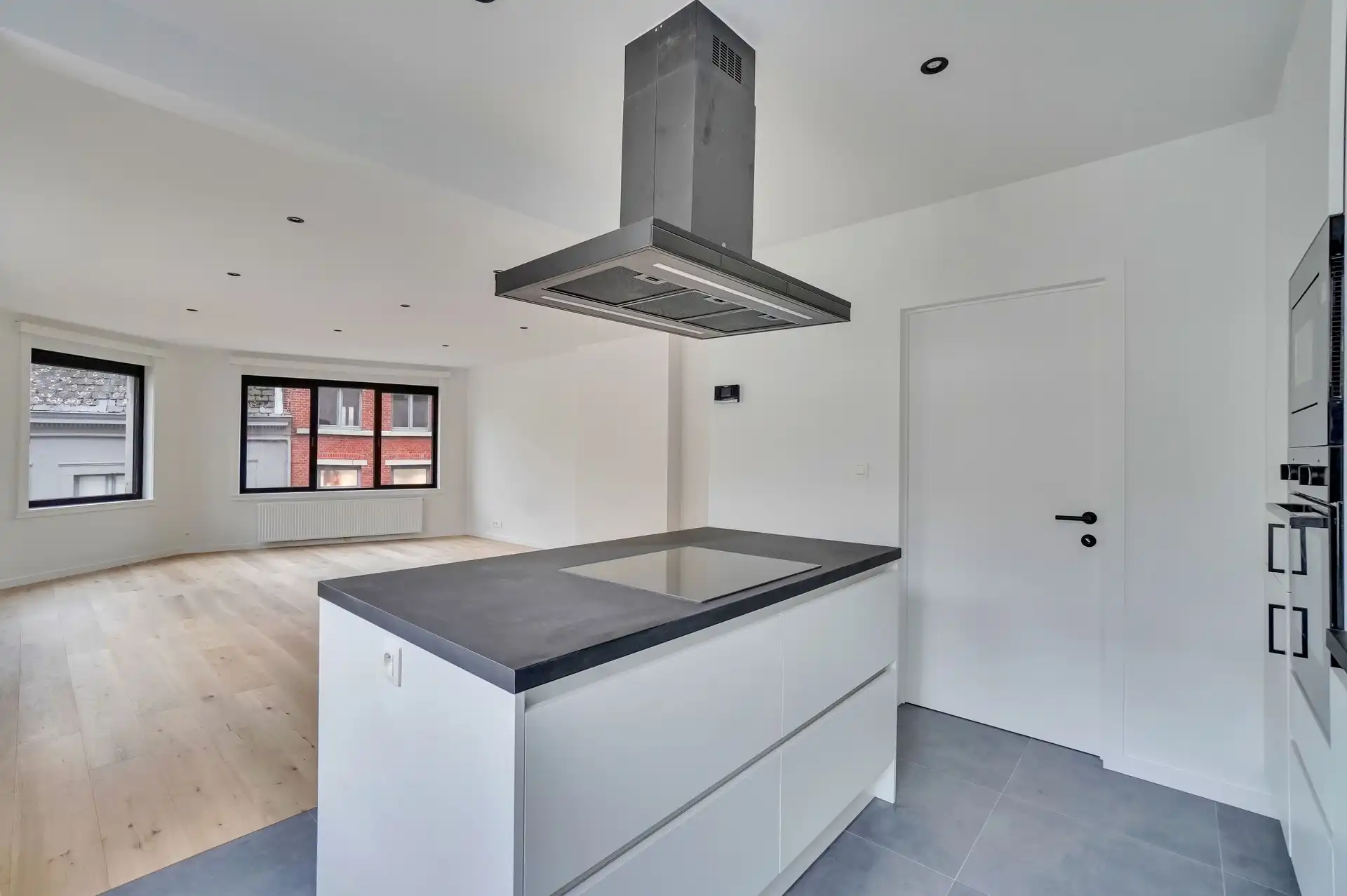 Stijlvol gerenoveerd 2 slaapkamer app. in het centrum Hasselt foto 6