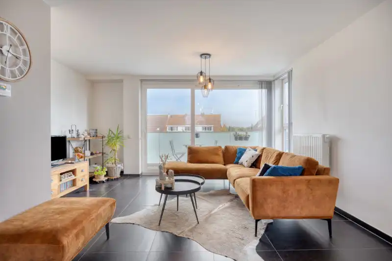 Lichtrijke duplex met 3 slaapkamers en mogelijkheid tot garage. foto 3