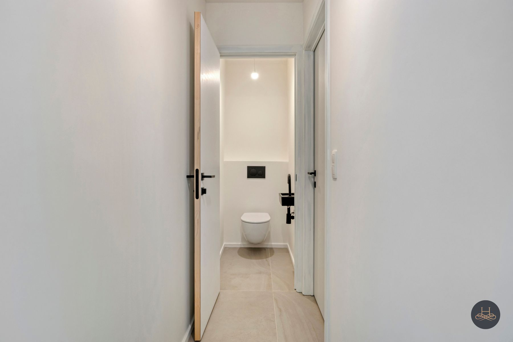 Uniek, ruim dakappartement met staanplaats en zicht op groen foto 12