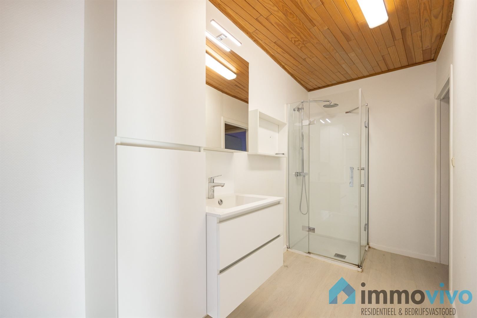 Te renoveren woning met 2 slaapkamers en gezellige tuin. foto 7