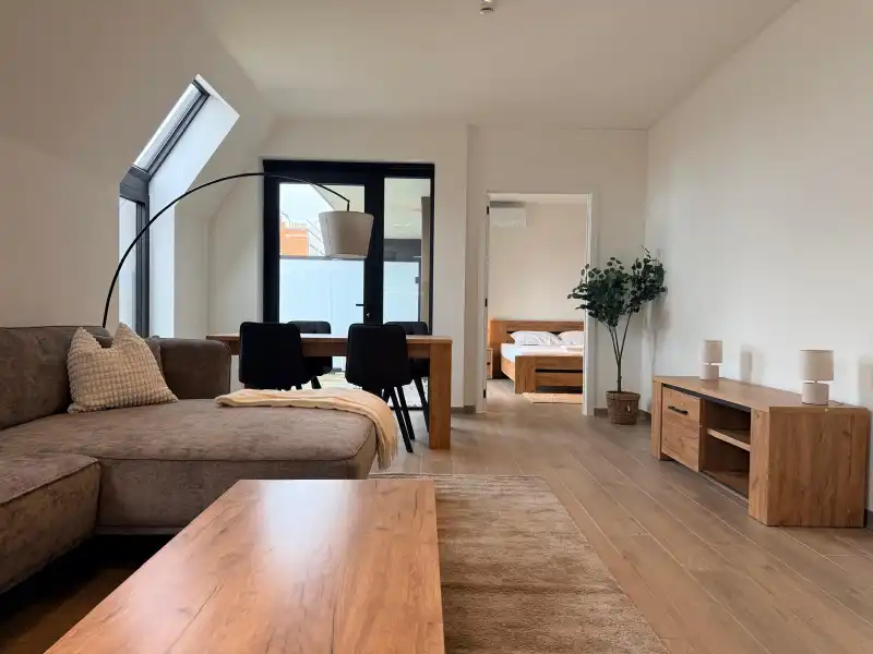 SERVICEFLAT MET GEZELLIG TERRAS foto 4