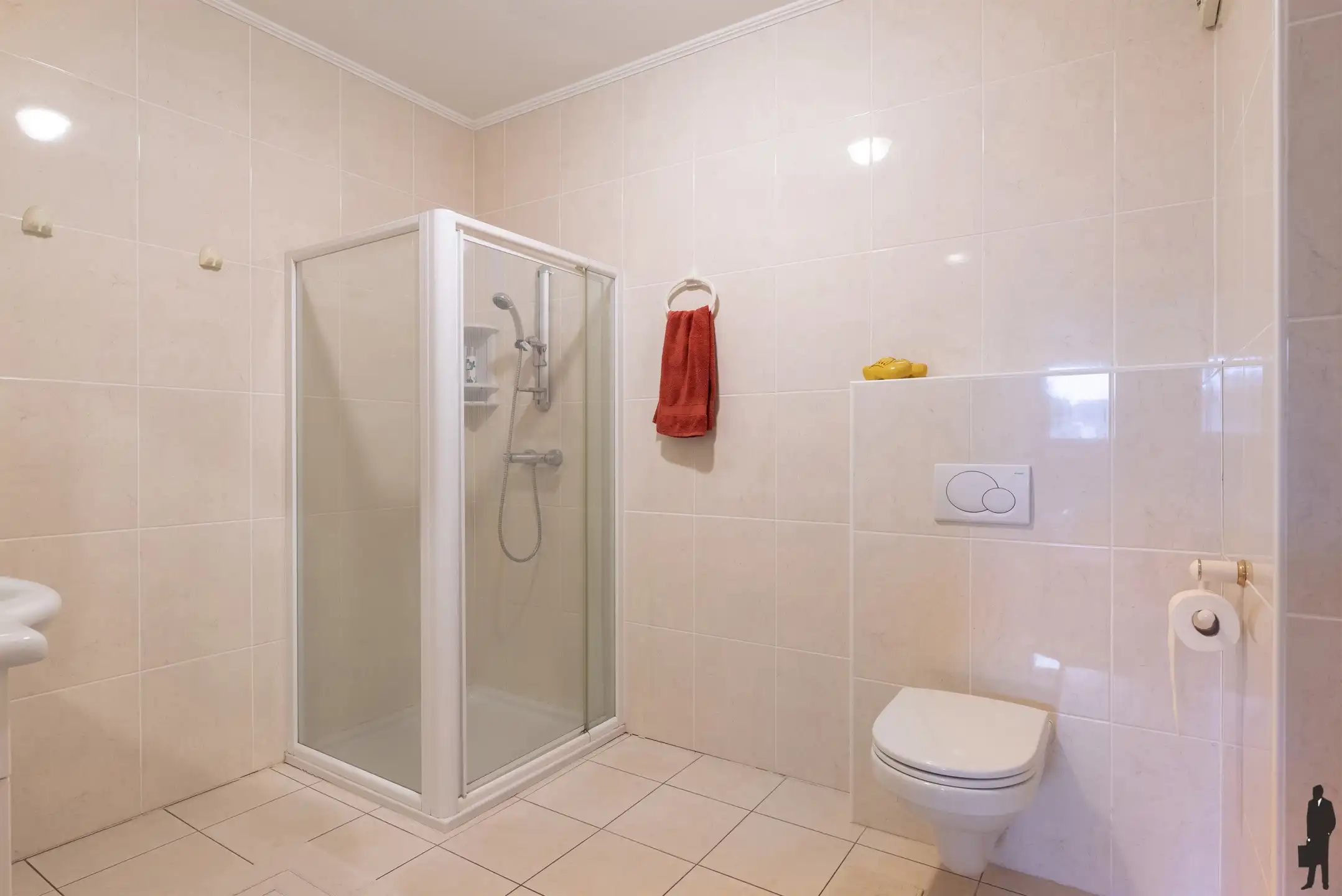 Ontdek dit uitzonderlijk ruime en goed gelegen appartement in het hart van Hoogstraten. Met een royale woonruimte van maar liefst 80 m² foto 30