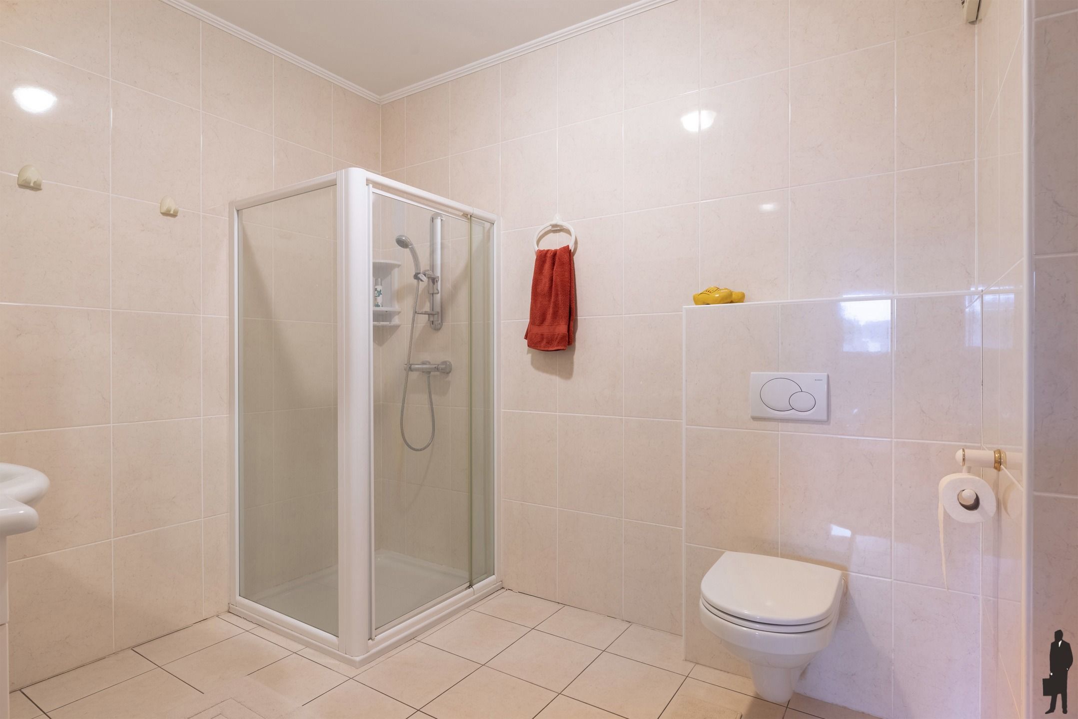 Ontdek dit uitzonderlijk ruime en goed gelegen appartement in het hart van Hoogstraten. Met een royale woonruimte van maar liefst 80 m² foto 30