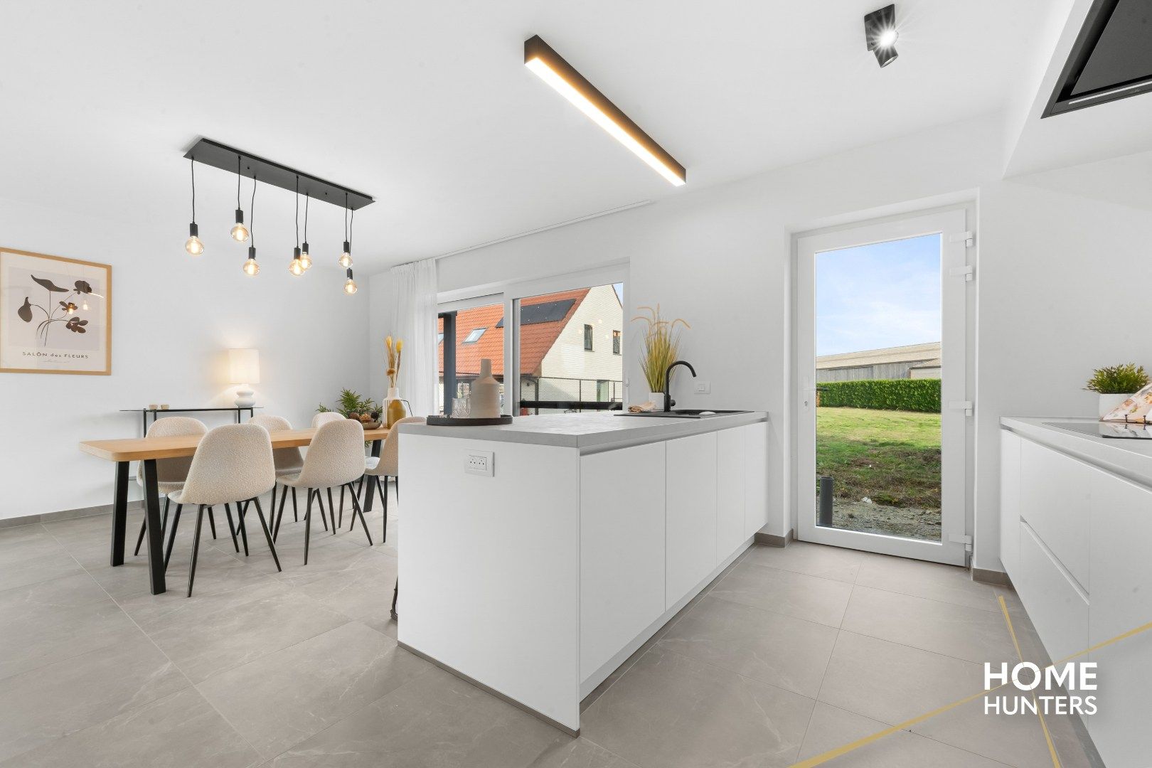 Luxueus afgewerkte halfopen nieuwbouwwoning met vergezichten foto 10