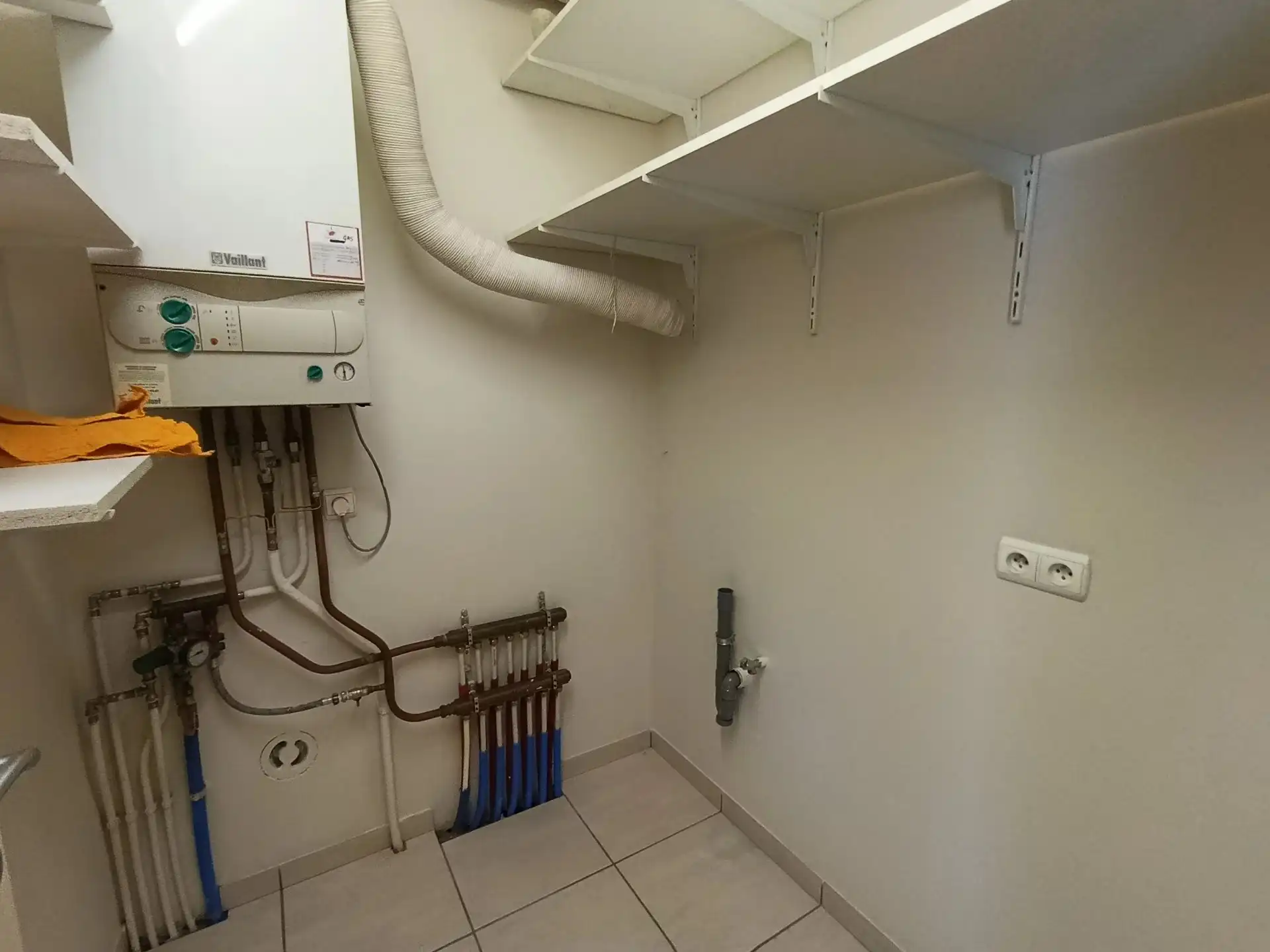Gelijkvloers appartement met 2 slaapkamers foto 7