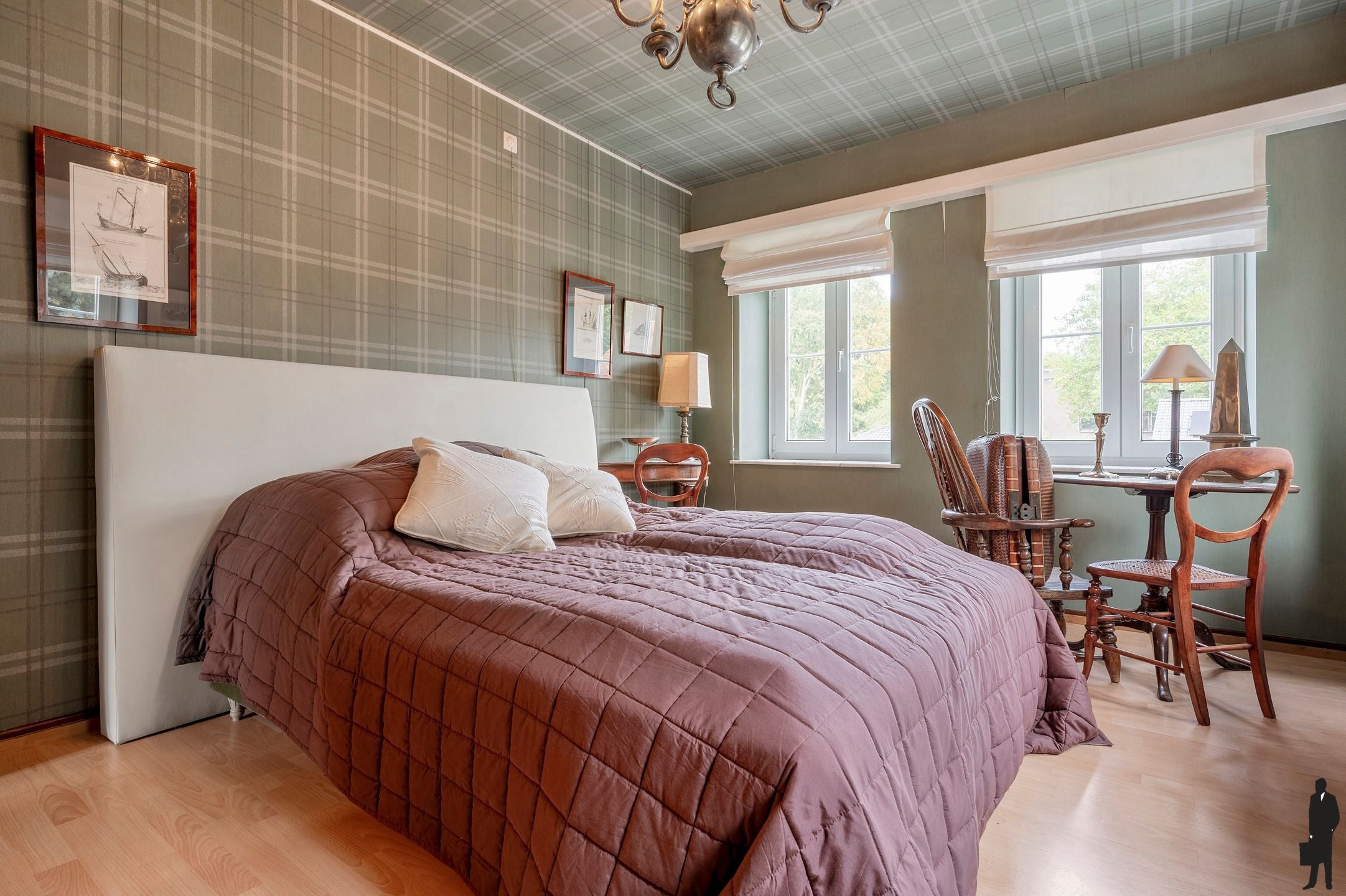  Goed onderhouden in het centrum gelegen karaktervilla op een perceel van ca. 1.938 m²! foto 24